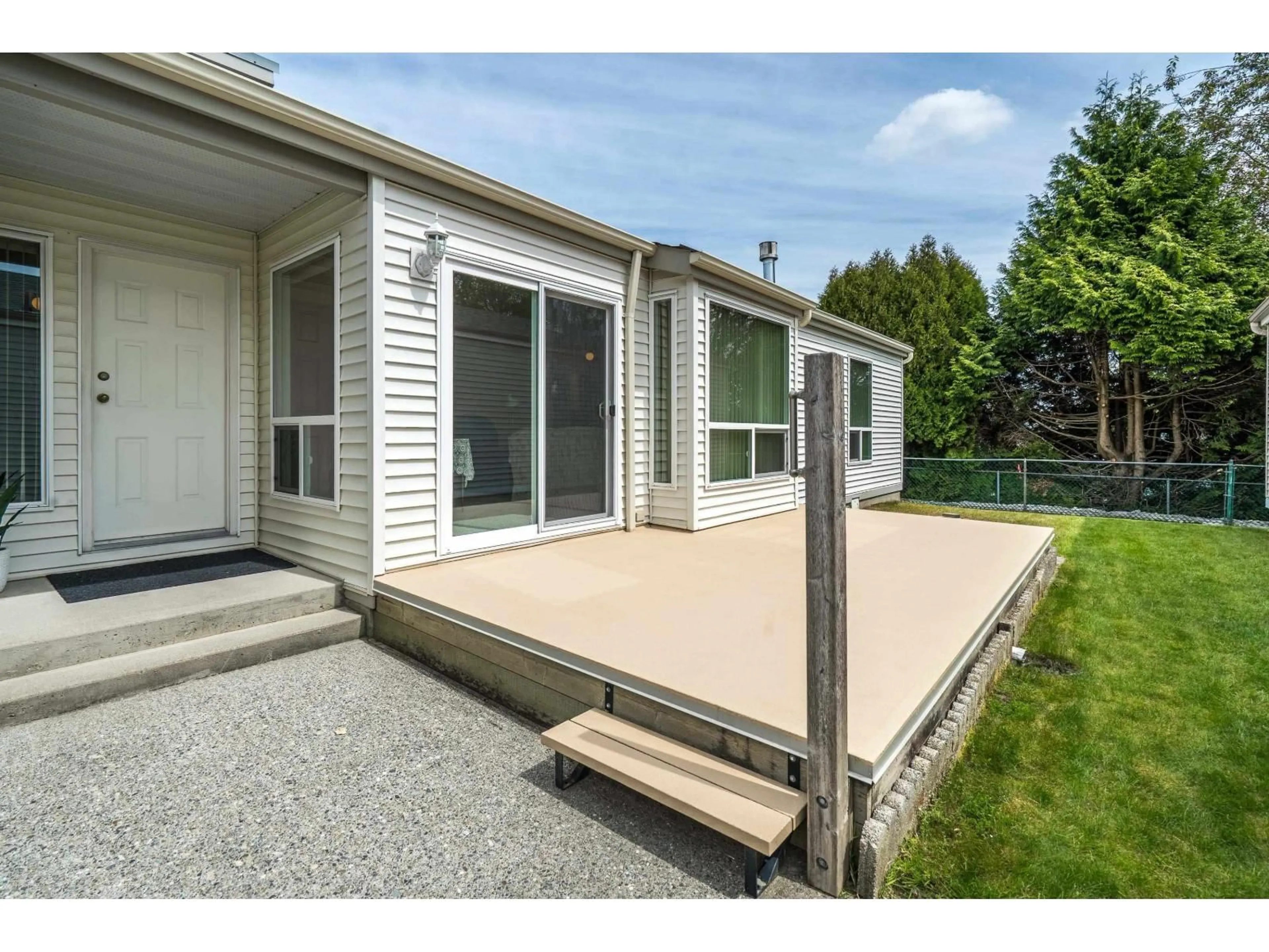 Patio, street for 14 - 2345 CRANLEY DRIVE, Surrey British Columbia V4A9G5