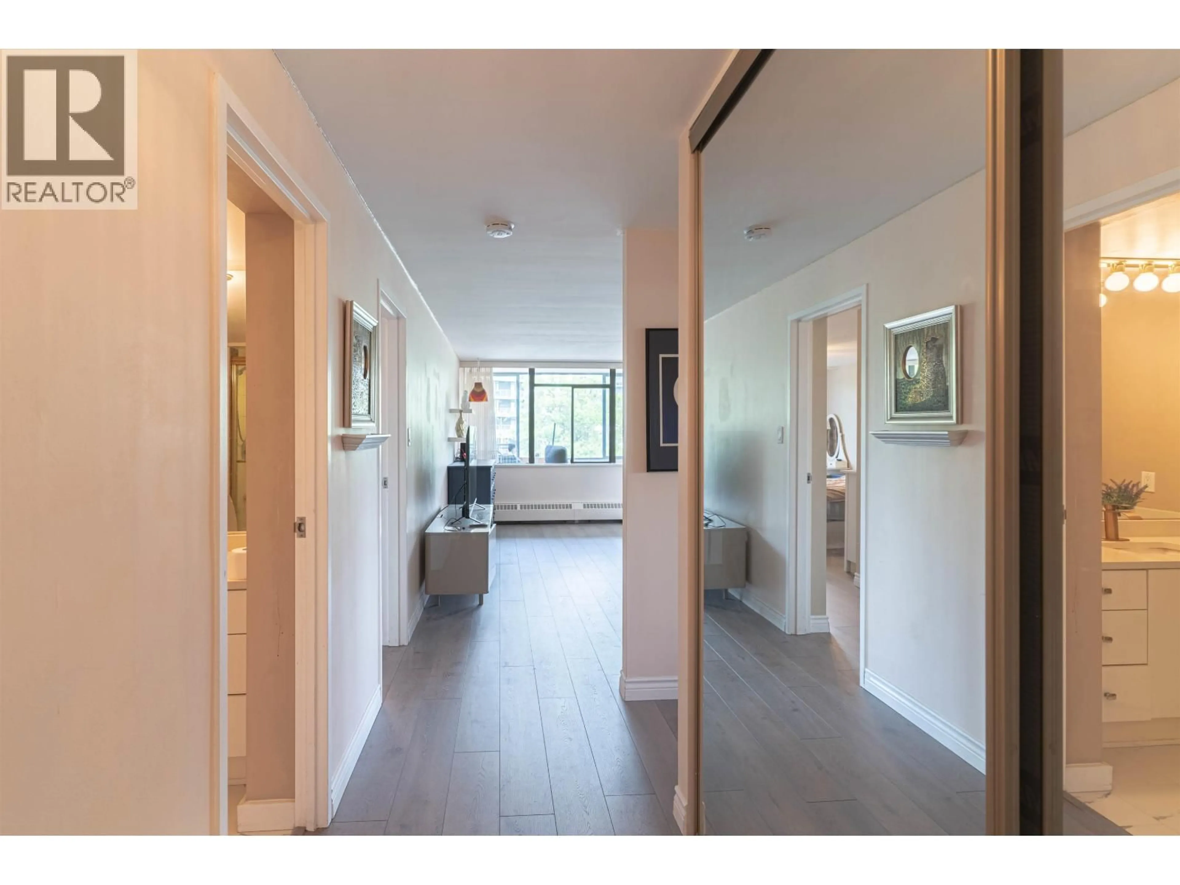Indoor foyer for 310 - 6651 MINORU BOULEVARD, Richmond British Columbia V6Y1Z2
