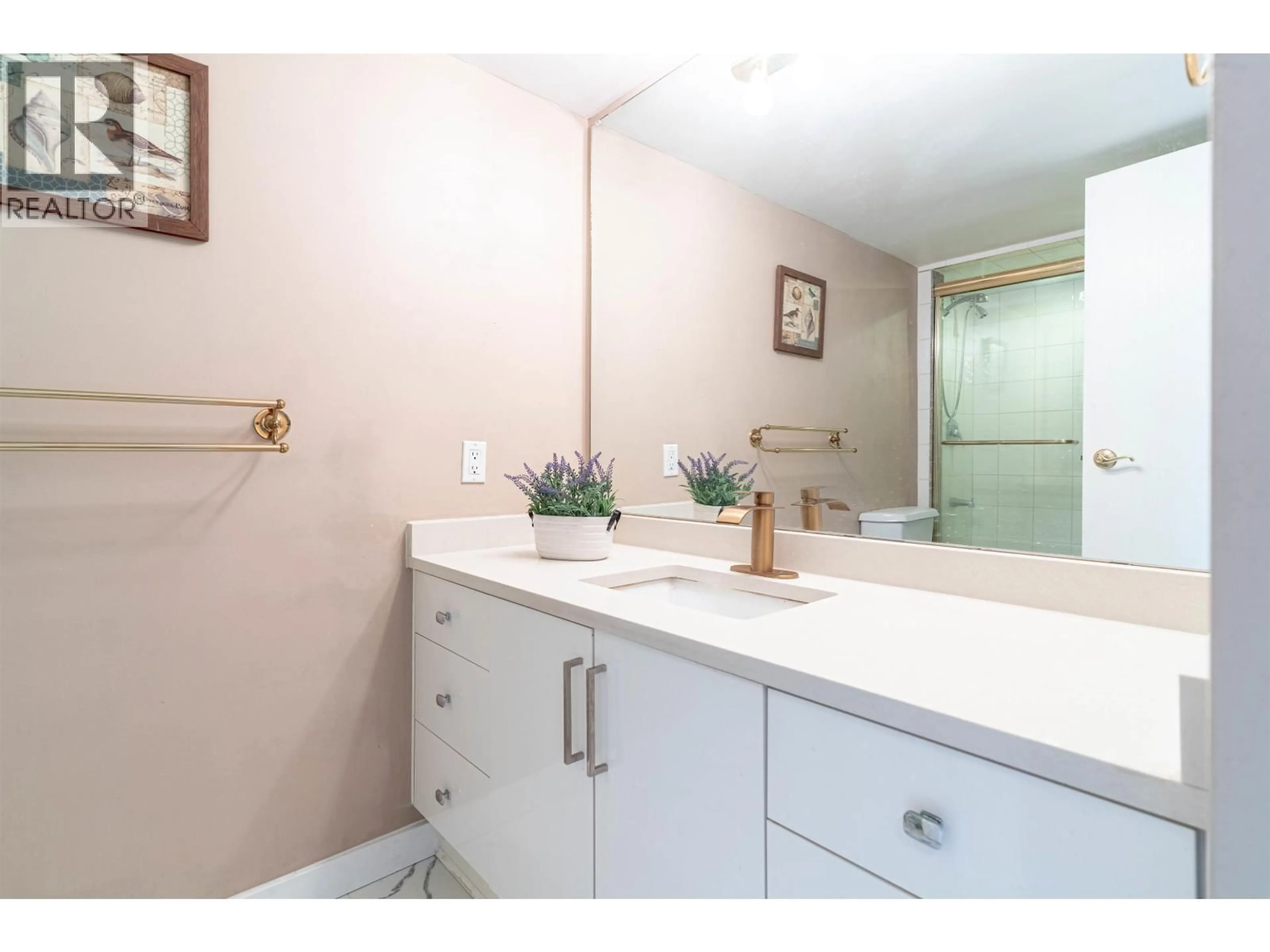 Standard bathroom, unknown for 310 - 6651 MINORU BOULEVARD, Richmond British Columbia V6Y1Z2