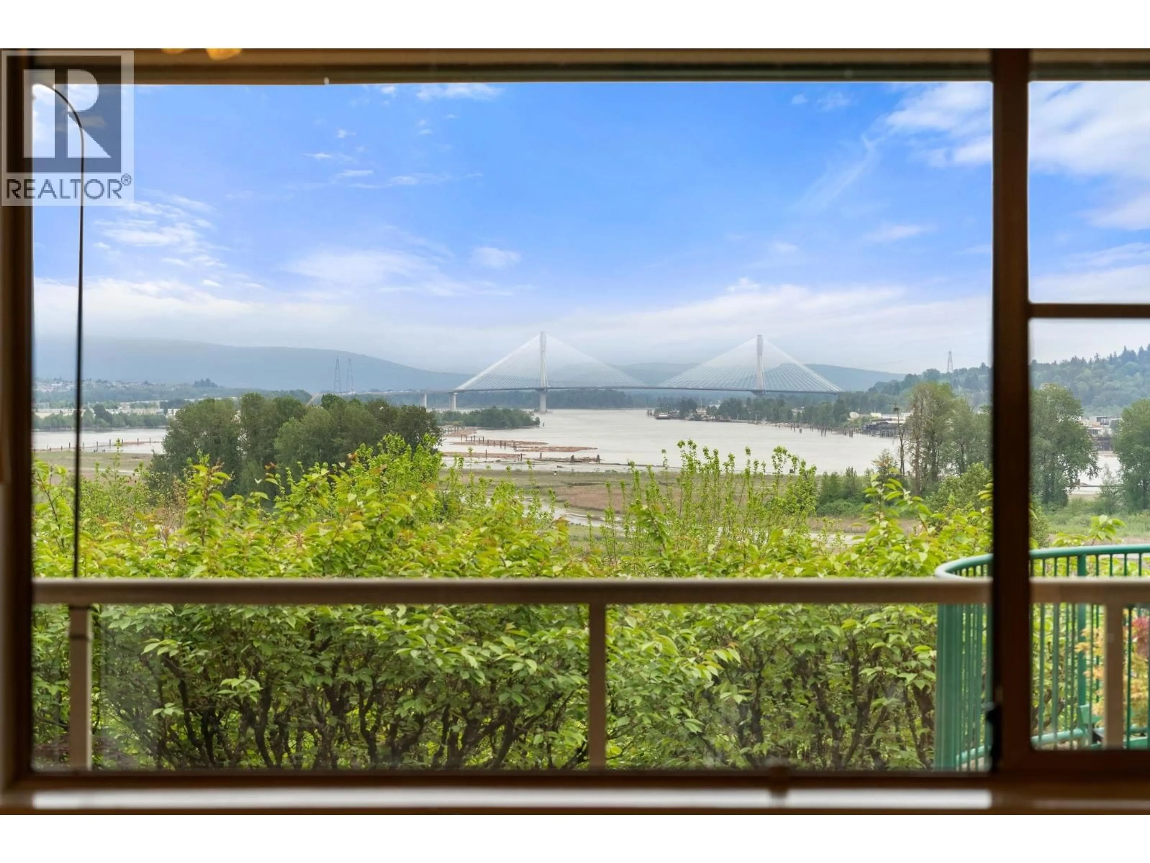 Balcony in the apartment, water/lake/river/ocean view for 401 - 78 RICHMOND STREET, New Westminster British Columbia V3L5T2