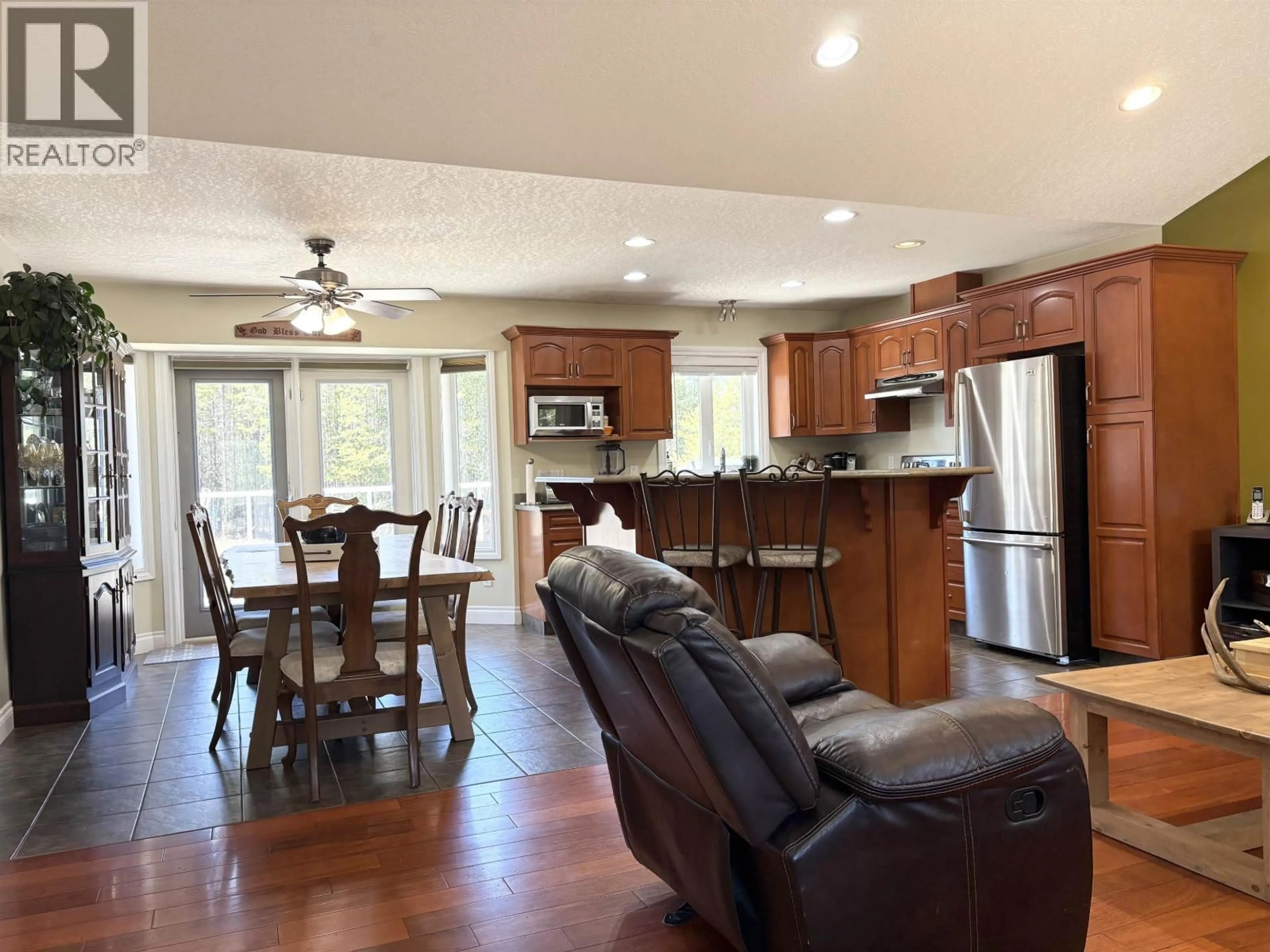 Open concept kitchen, unknown for 9133 SYKES ROAD, Prince George British Columbia V2N6N4