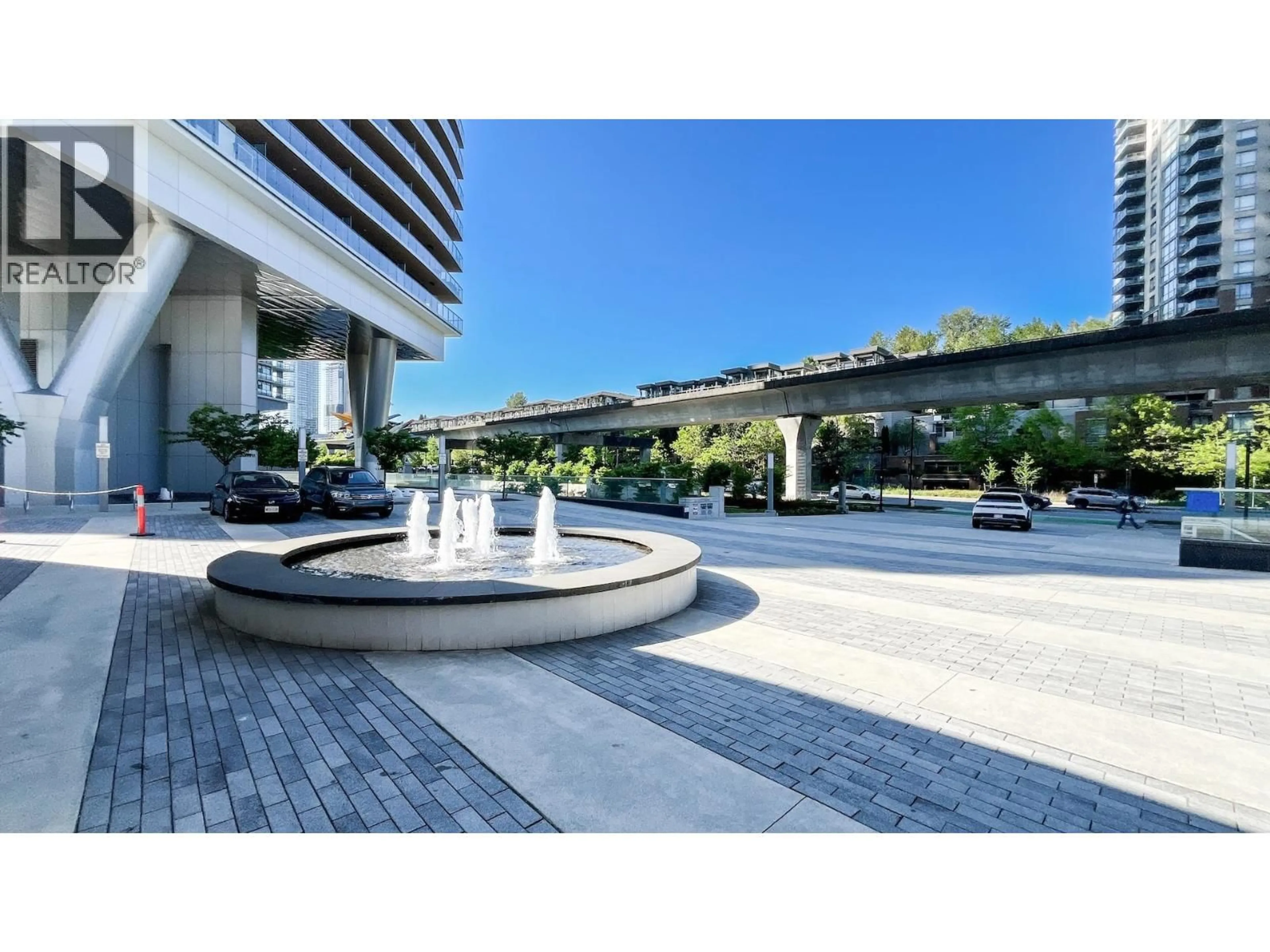 Patio, street for 1001 - 4890 LOUGHEED HIGHWAY, Burnaby British Columbia V5C0N2