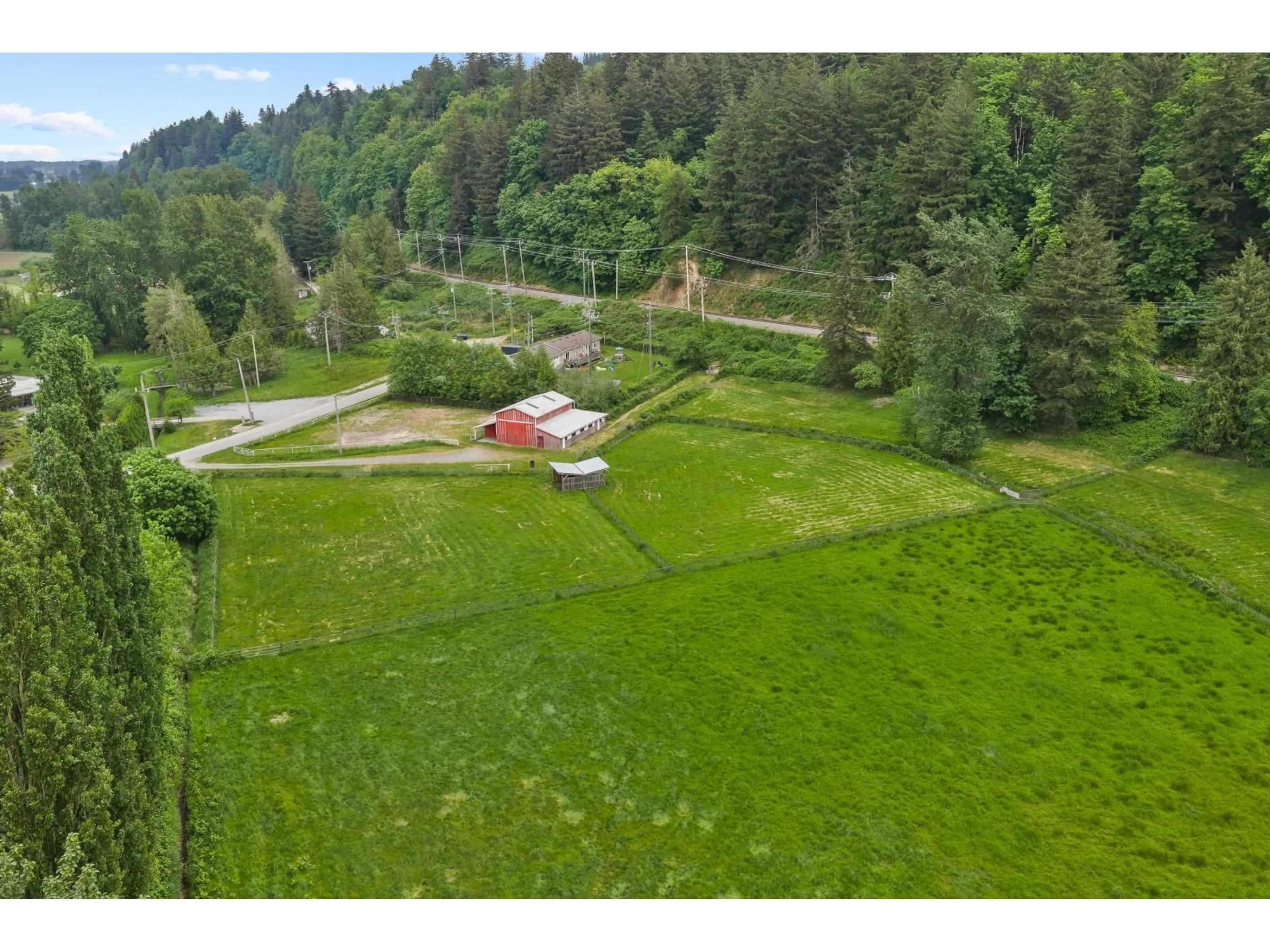 A pic from outside/outdoor area/front of a property/back of a property/a pic from drone, forest/trees view for 3146 TOWNE ROAD, Abbotsford British Columbia V3G2V8