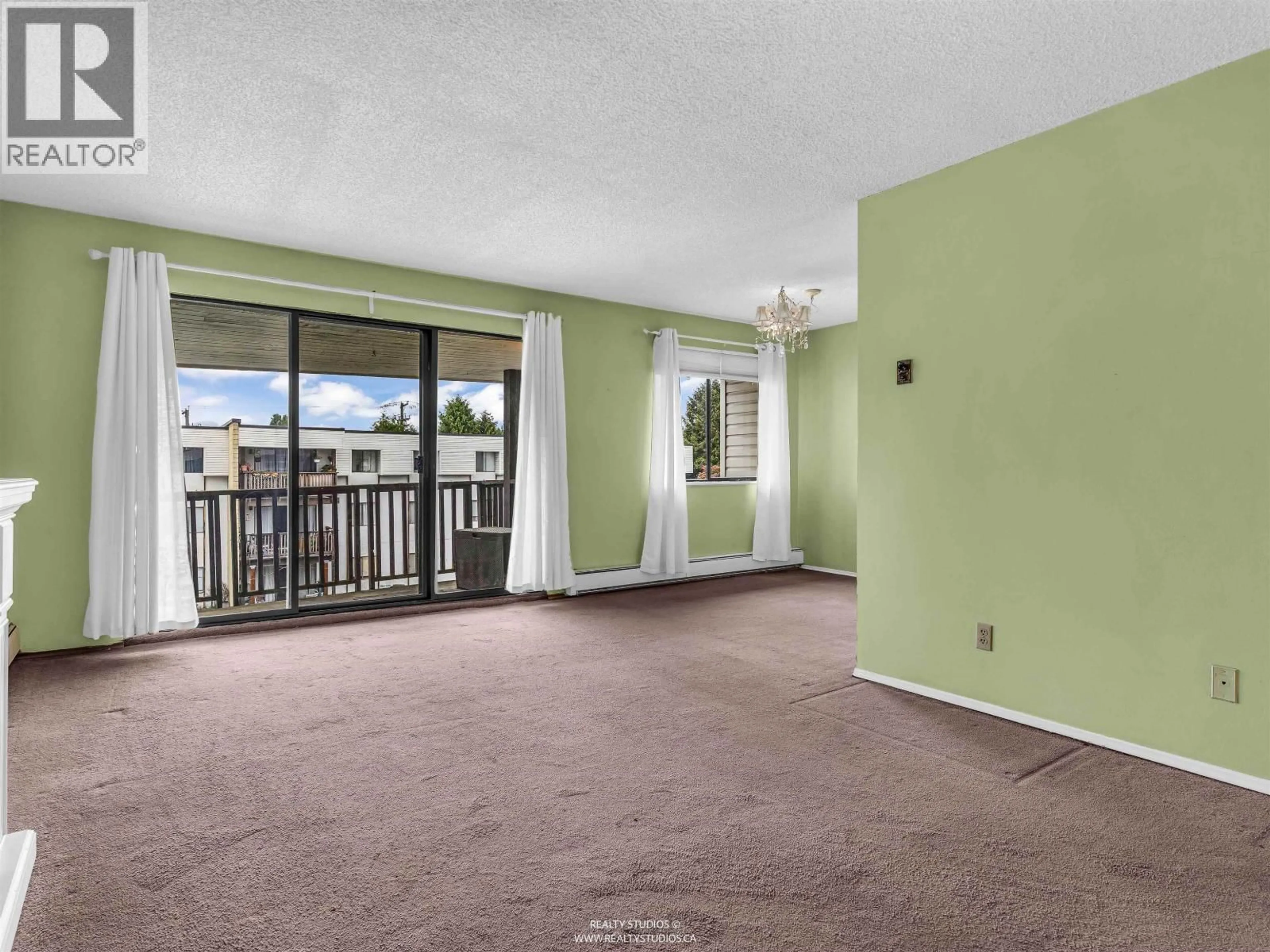 A pic of a room for 307 - 12170 222 STREET, Maple Ridge British Columbia V2X8H1