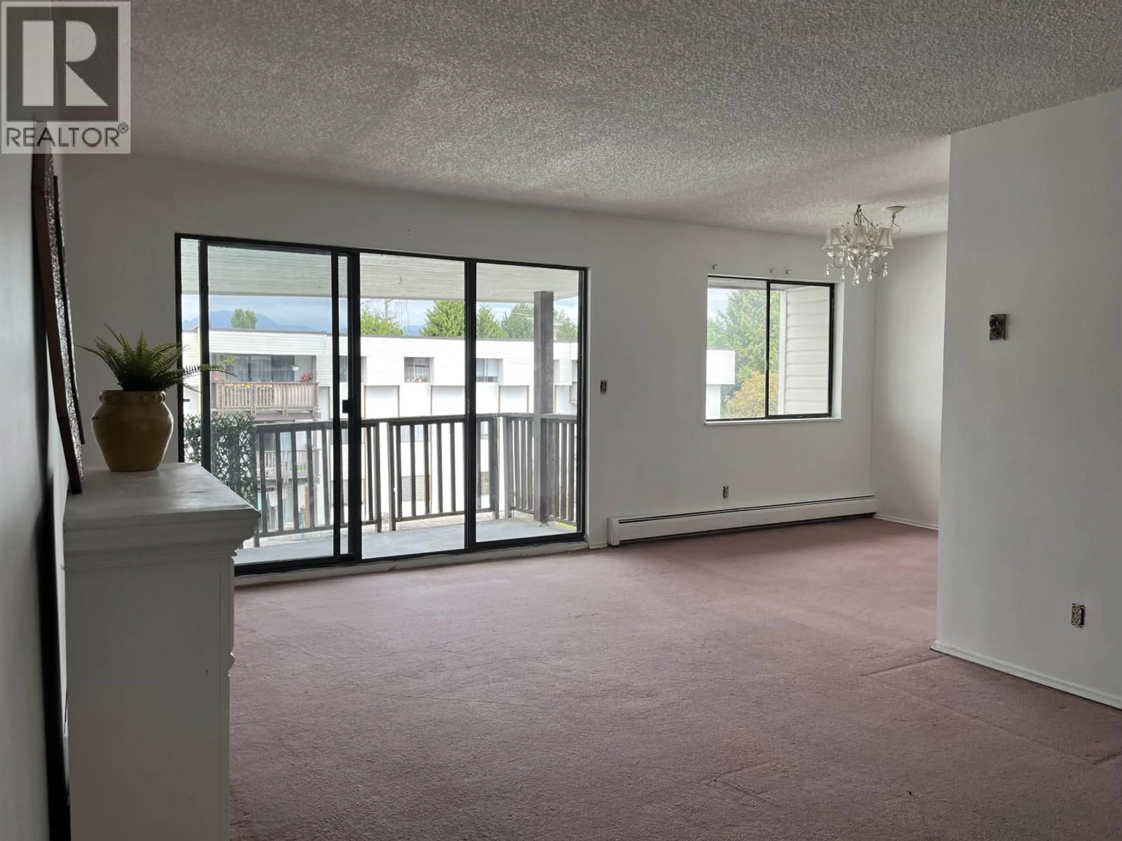 A pic of a room for 307 - 12170 222 STREET, Maple Ridge British Columbia V2X8H1
