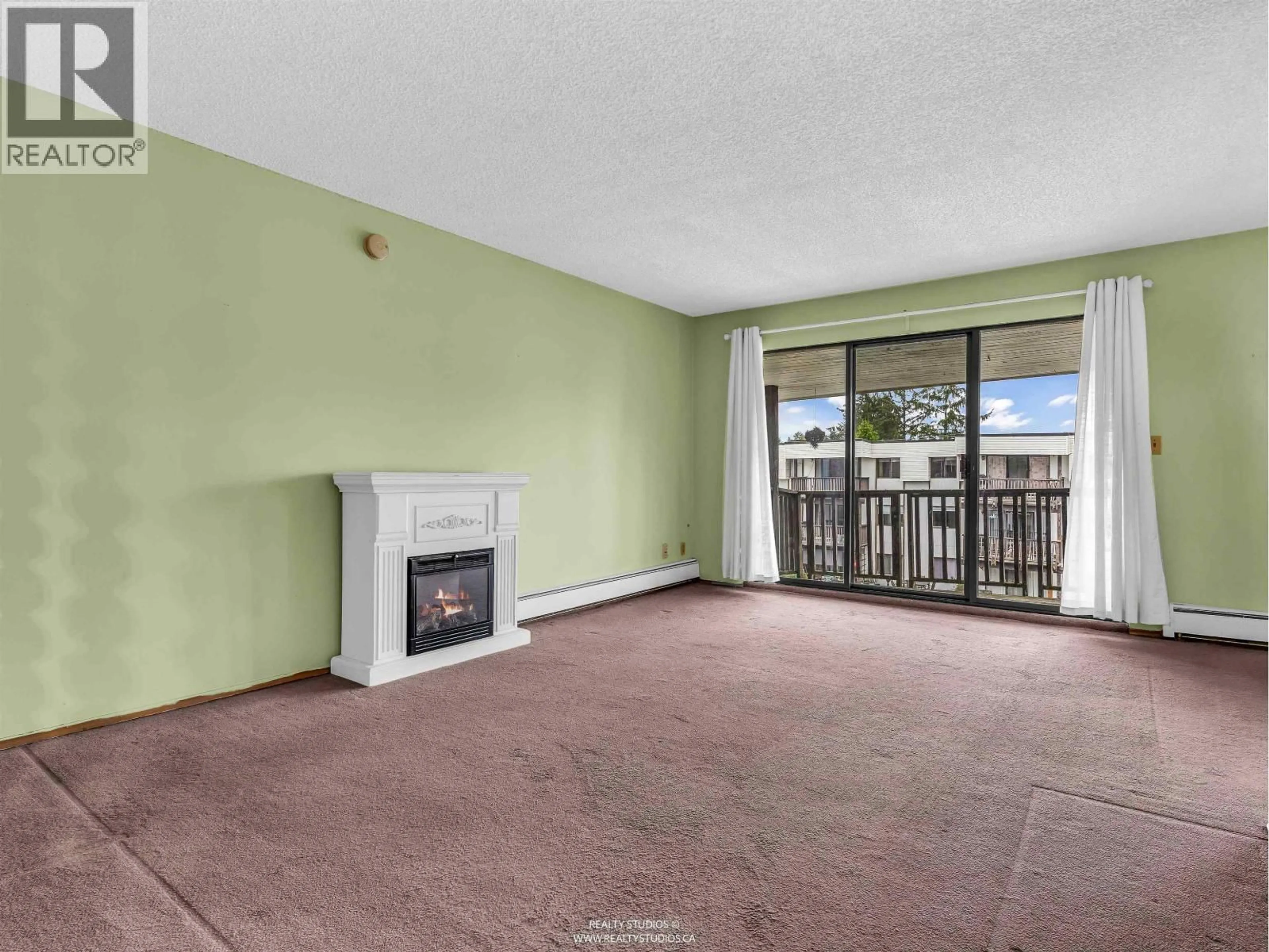 A pic of a room for 307 - 12170 222 STREET, Maple Ridge British Columbia V2X8H1