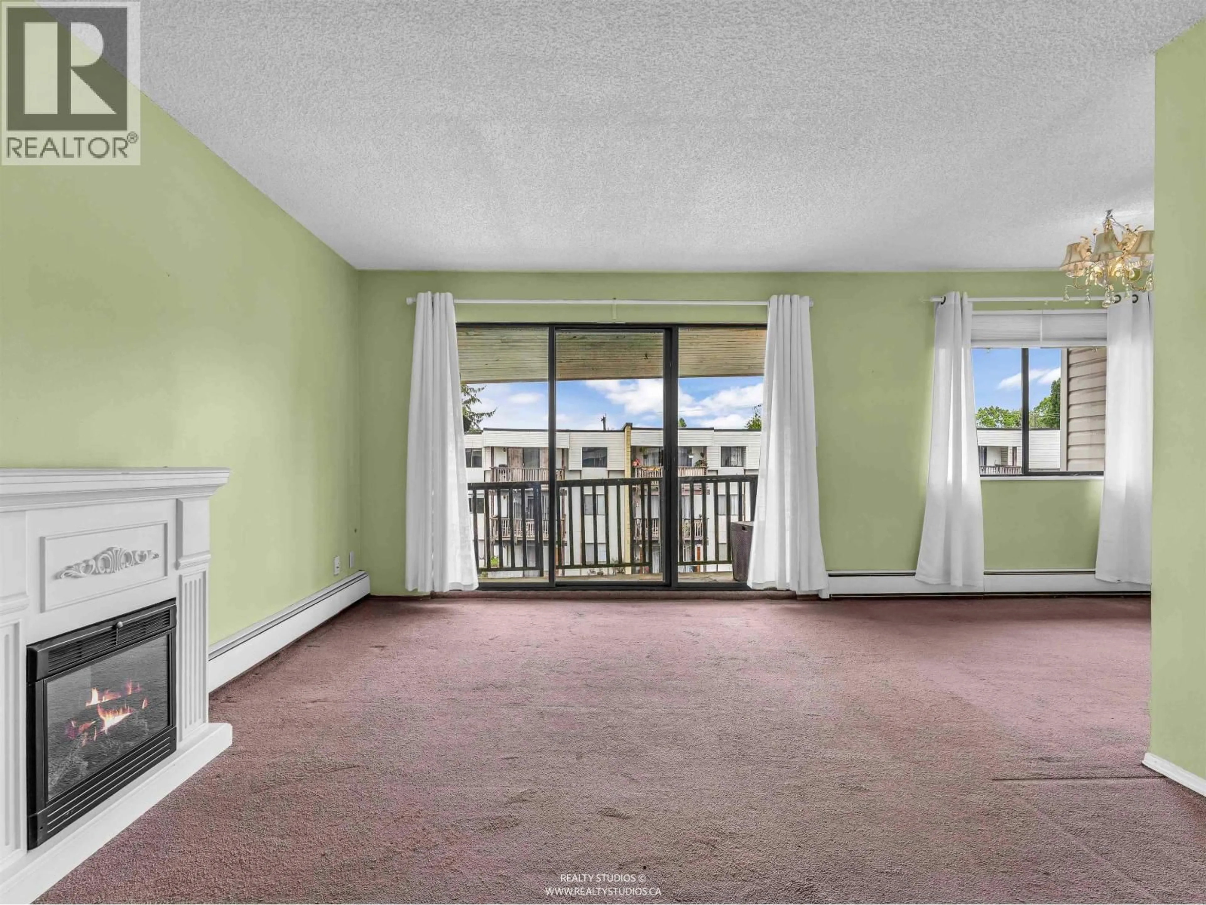 A pic of a room for 307 - 12170 222 STREET, Maple Ridge British Columbia V2X8H1