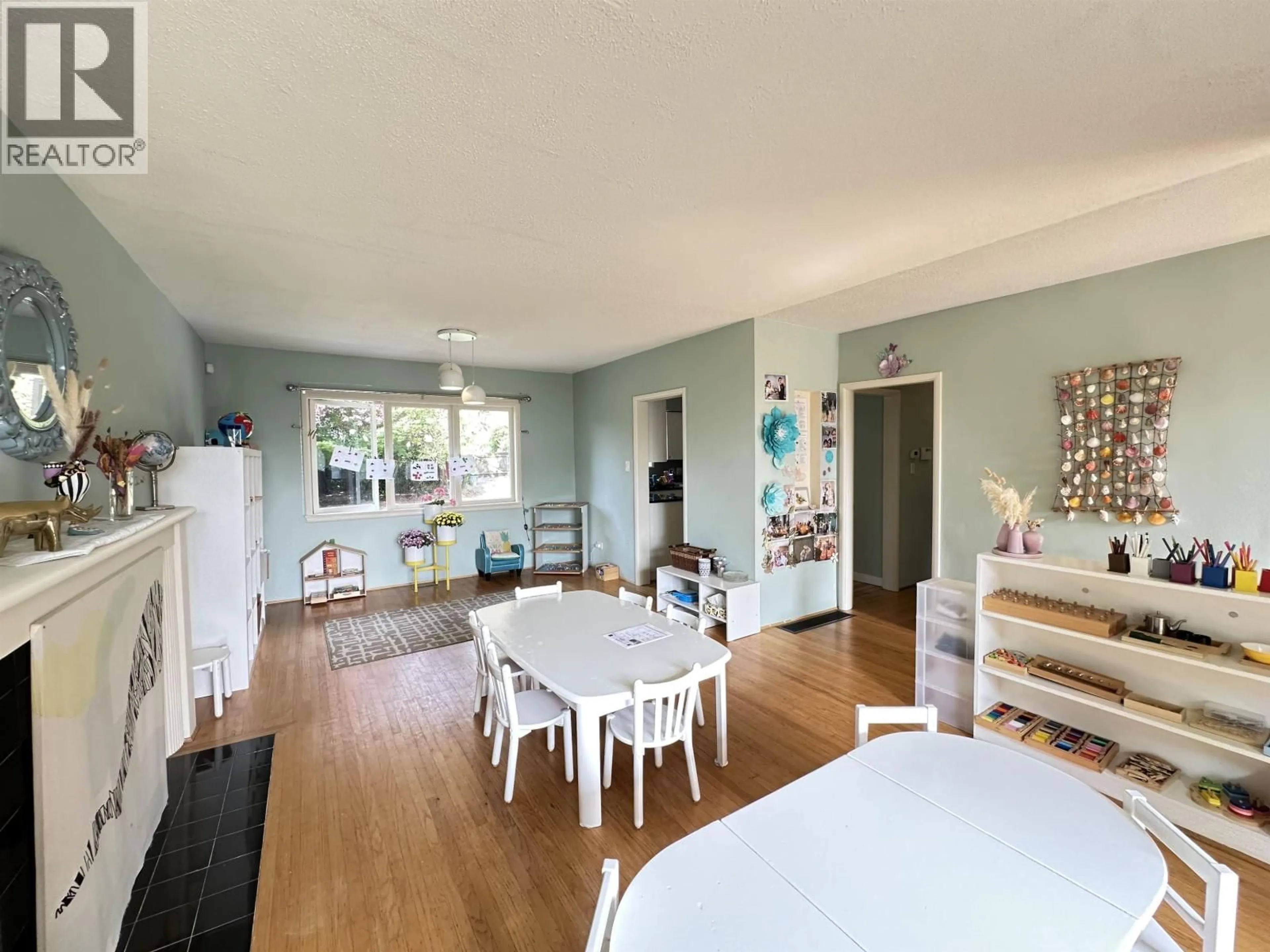 A pic of a room for 1115 HAYWOOD AVENUE, West Vancouver British Columbia V7T1T8