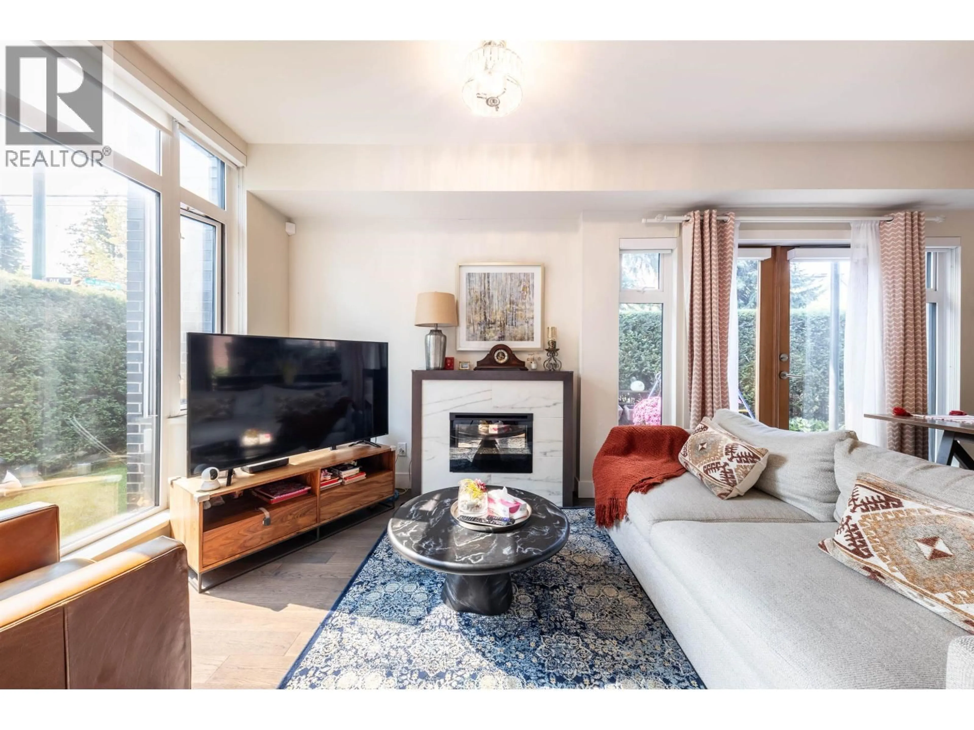Living room with furniture, unknown for 979 46TH AVENUE, Vancouver British Columbia V5Z2R6
