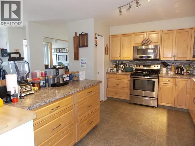 760 SMITH STREET, Williams Lake 2