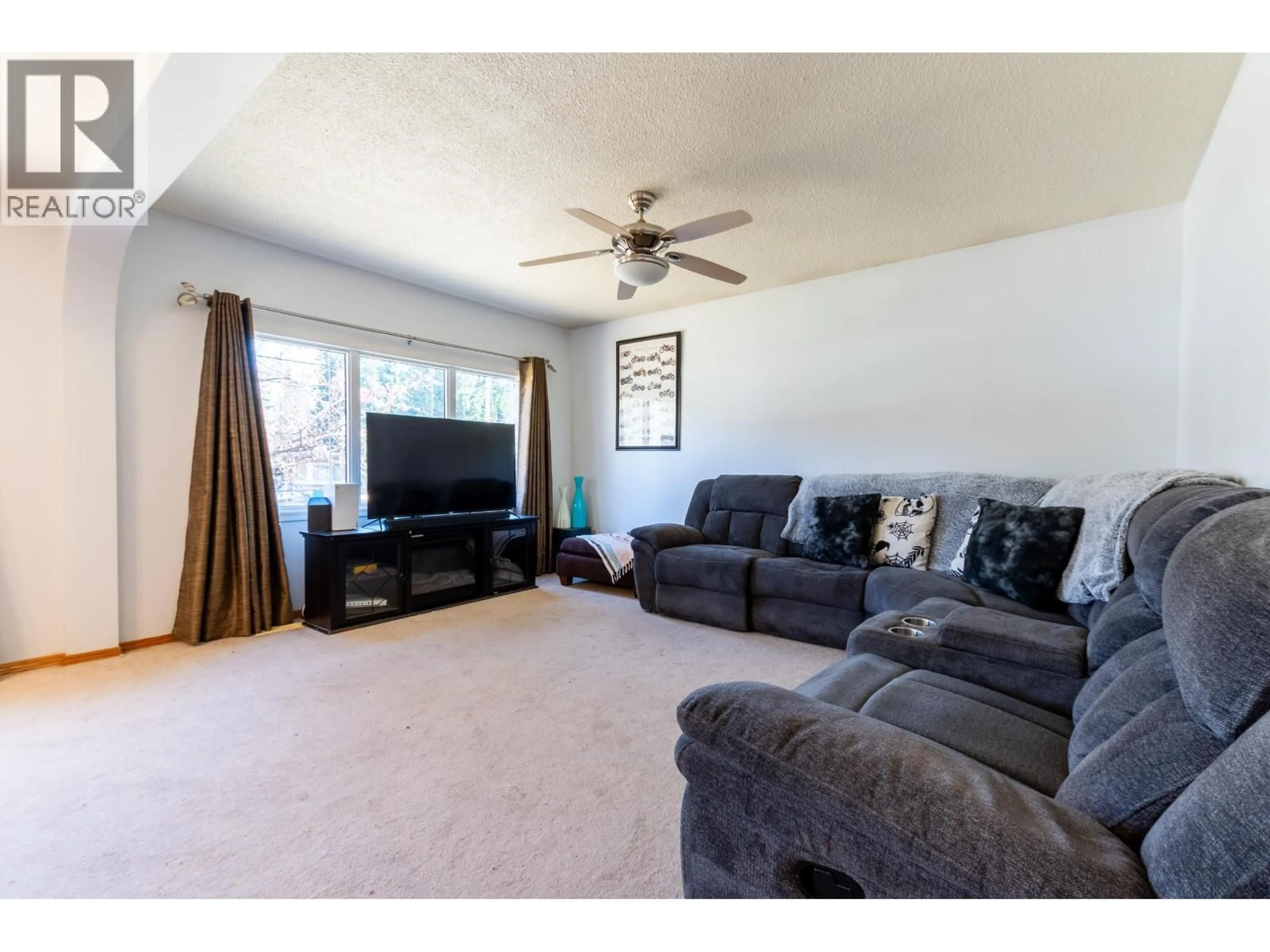 Living room with furniture, unknown for 3939 DIAMOND DRIVE, Prince George British Columbia V2K3N7