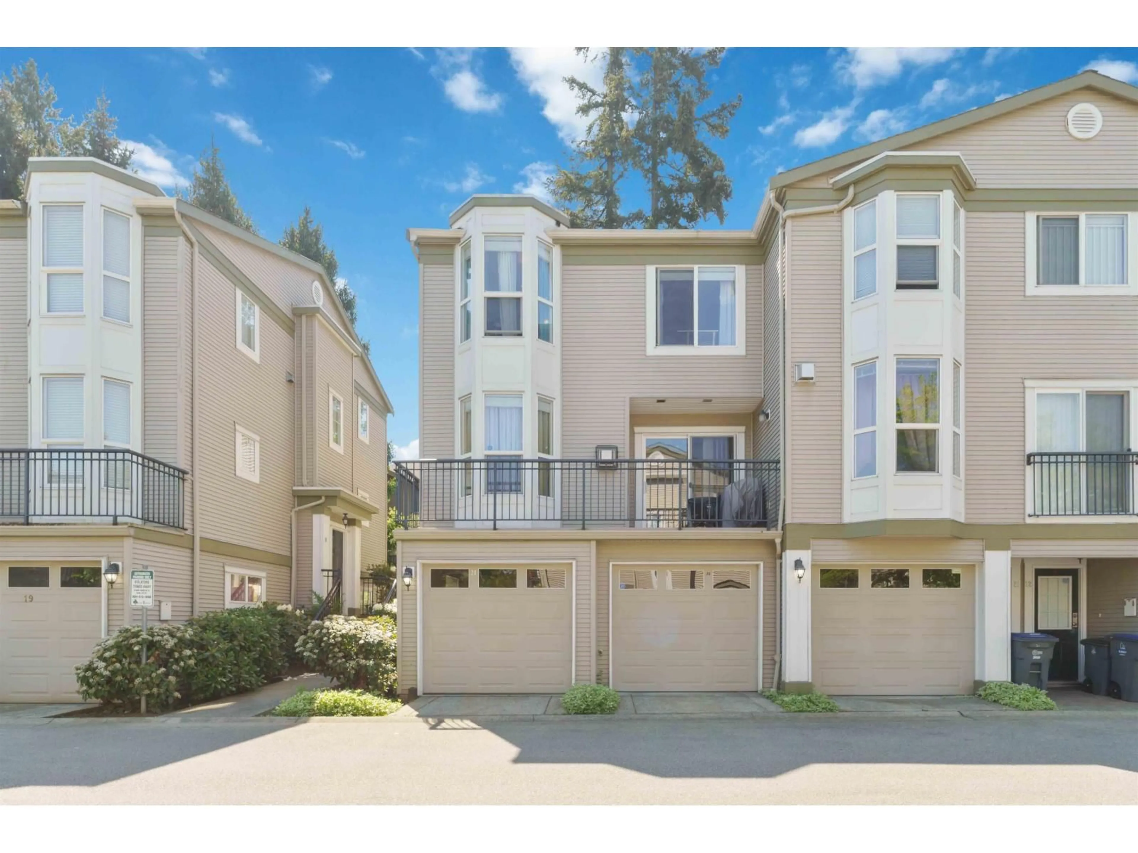 Unknown for 20 - 9559 130A STREET, Surrey British Columbia V3V5N9