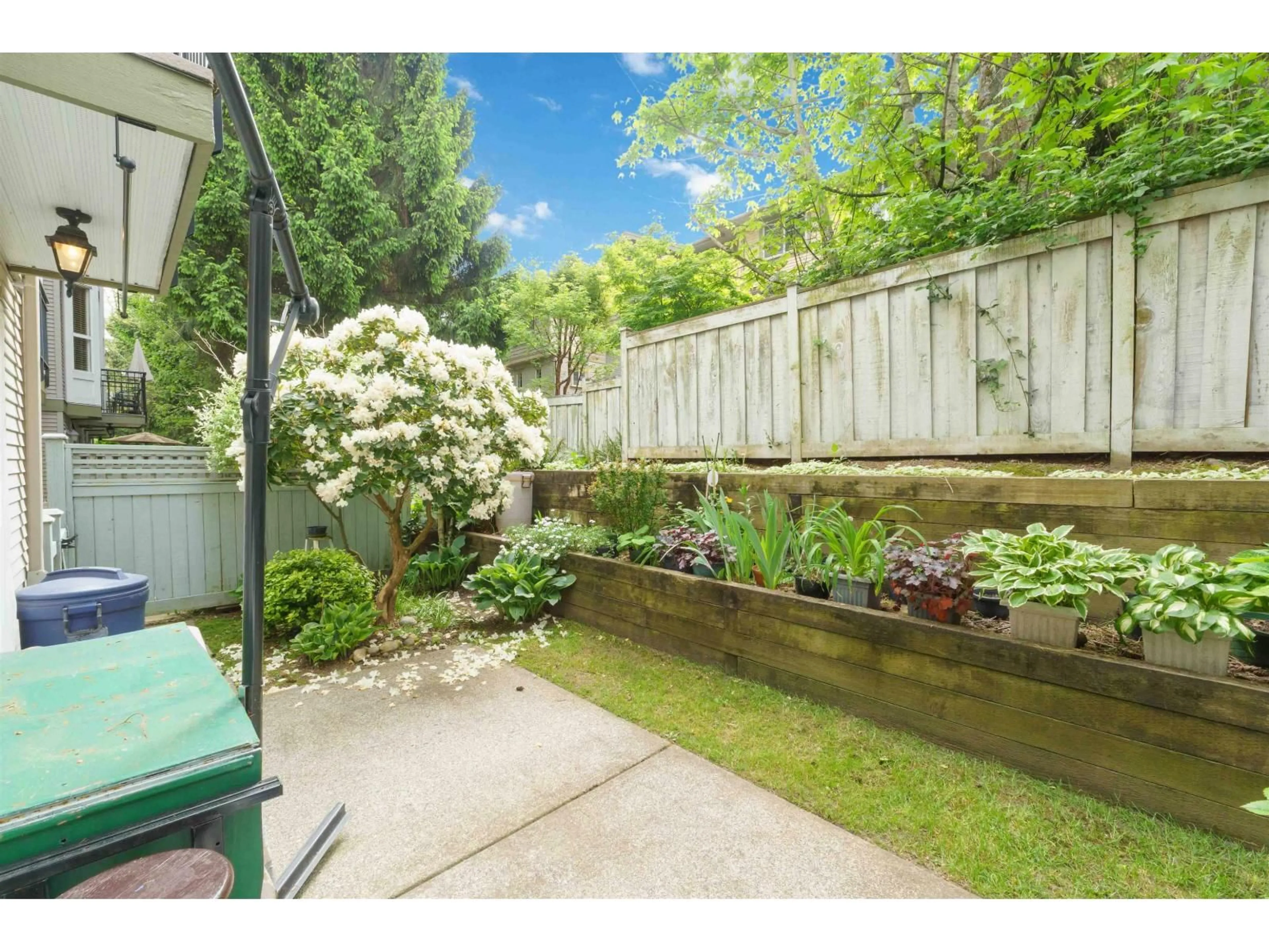 Patio, street for 20 - 9559 130A STREET, Surrey British Columbia V3V5N9