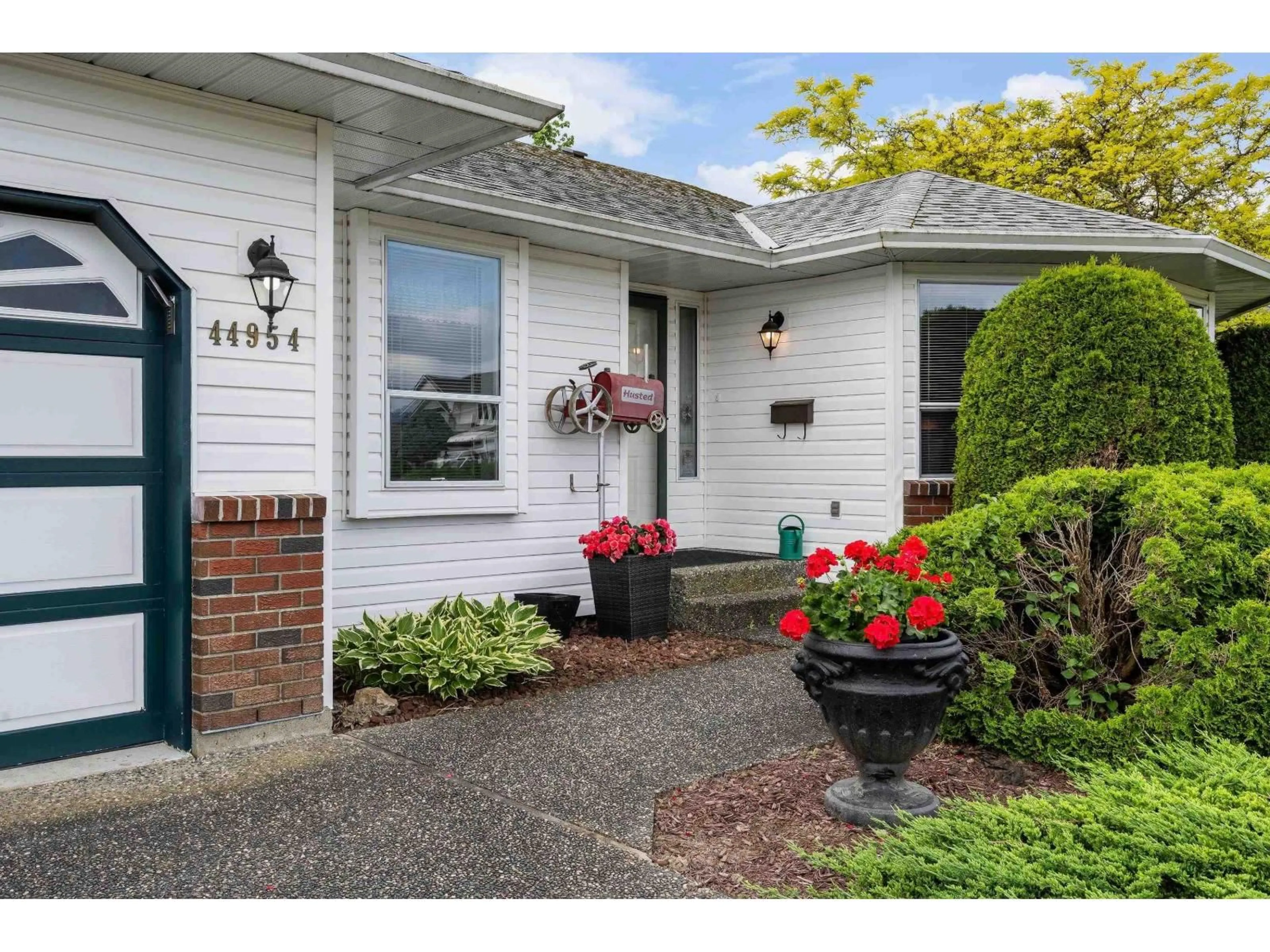 Unknown for 44954 BEDFORD PLACE, Chilliwack British Columbia V2R3C2