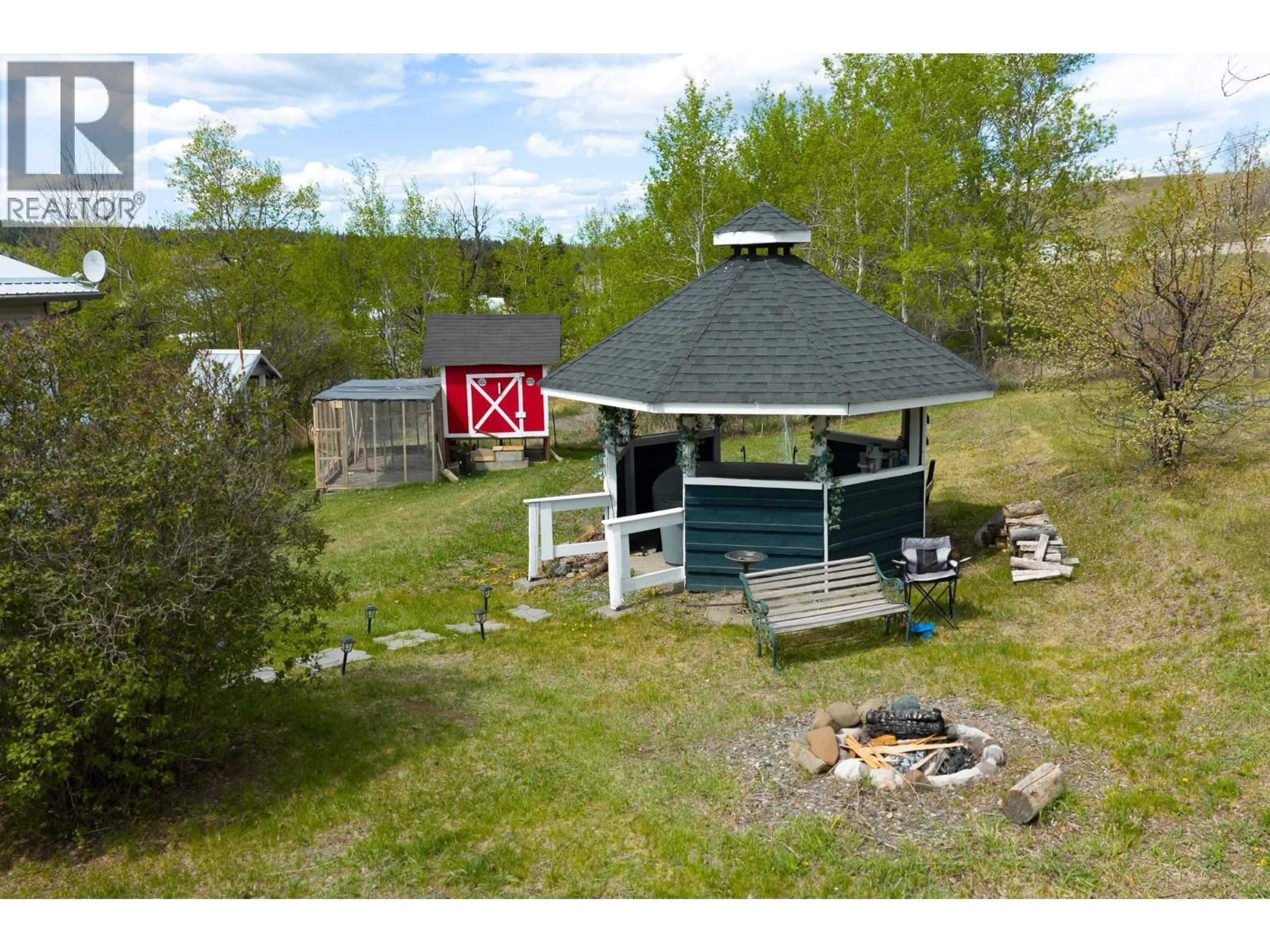 A pic from outside/outdoor area/front of a property/back of a property/a pic from drone, unknown for 3451 DUNSMUIR ROAD, Lac La Hache British Columbia V0K1T1