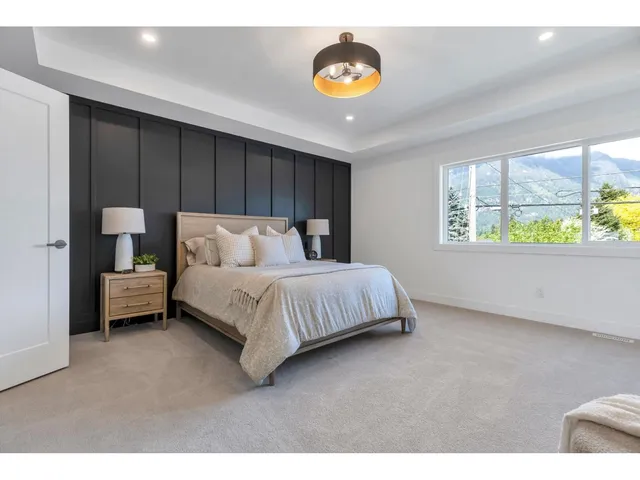 2 - 558 PARK STREET, Hope 5