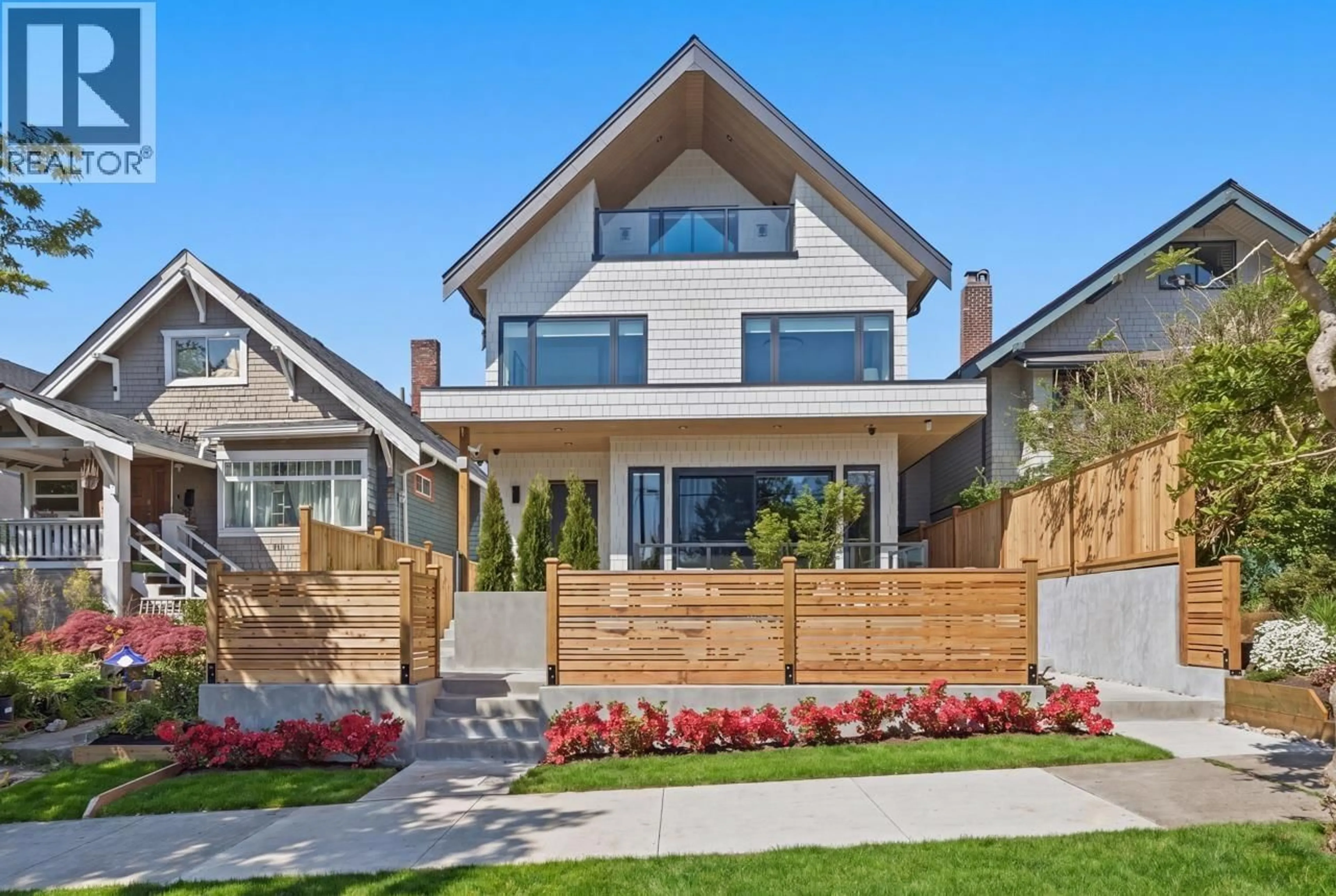Home with brick exterior material, street for 1 - 625 24TH AVENUE, Vancouver British Columbia V5V2A3