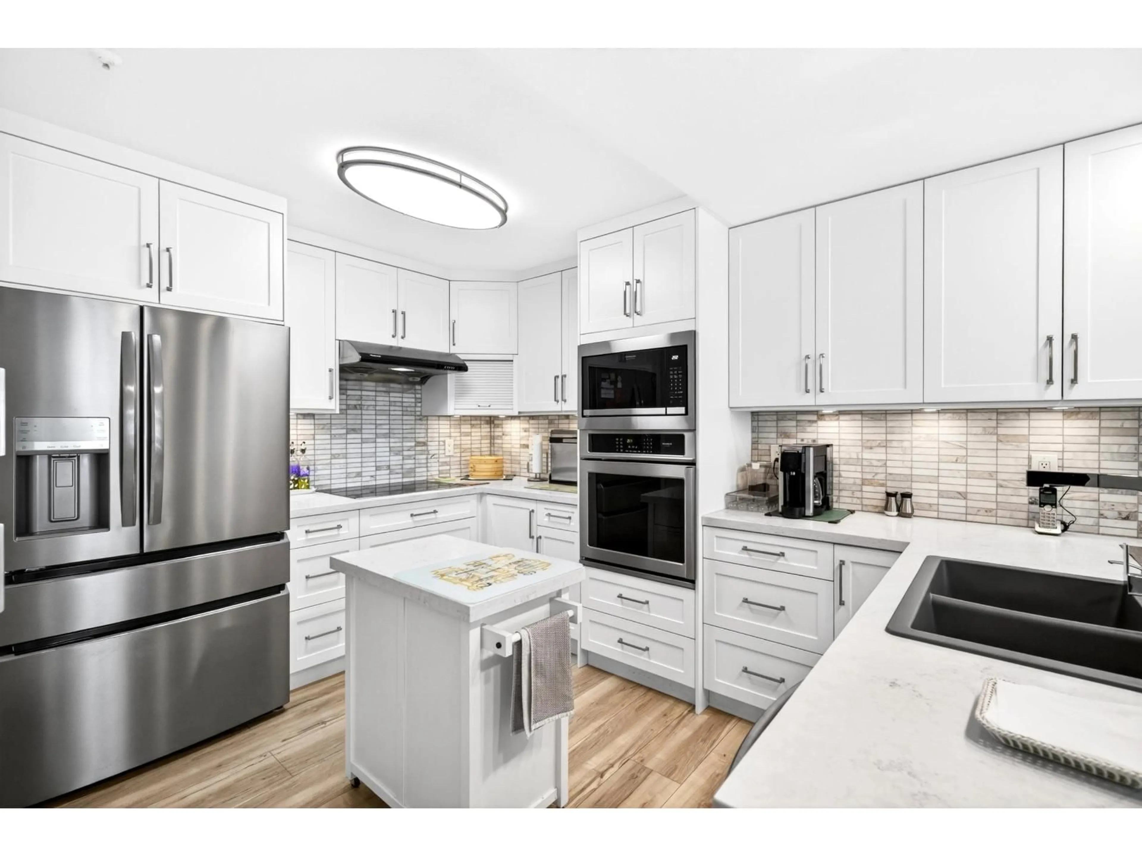 Contemporary kitchen, unknown for #101 - 20245 53 AVENUE, Langley British Columbia V3A3V2