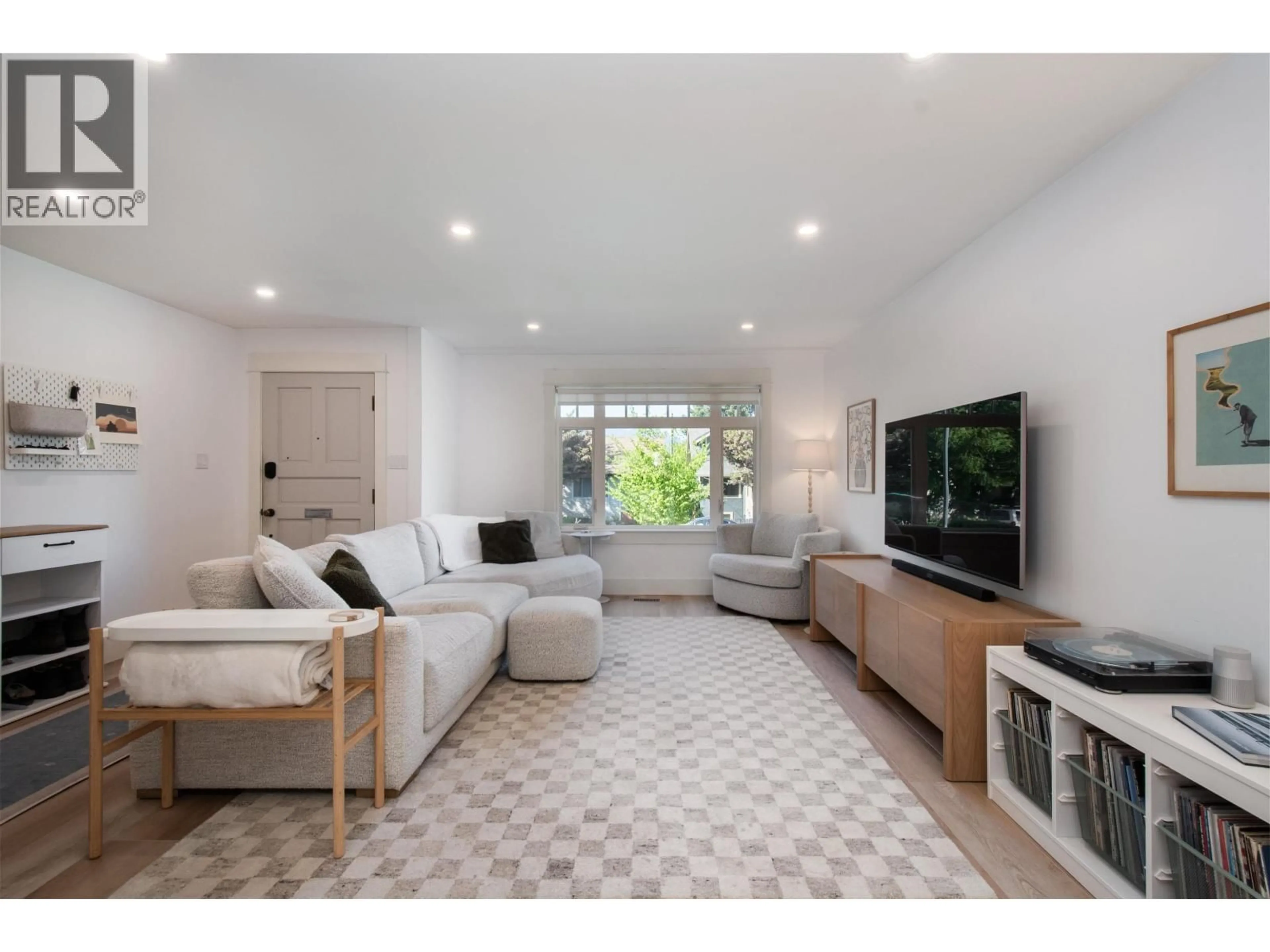 Living room with furniture, unknown for 2248 GRAVELEY STREET, Vancouver British Columbia V5L3C2