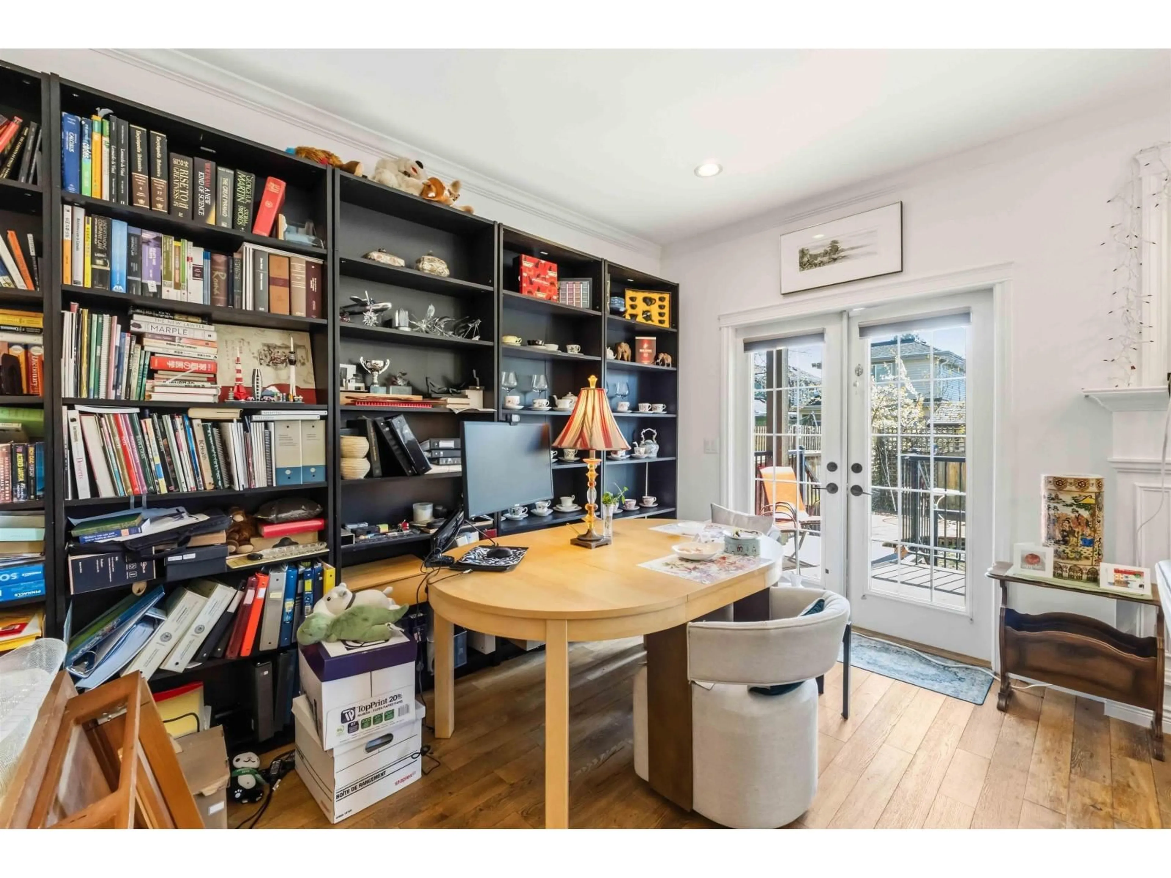A pic of a room for 15544 RUSSELL AVENUE, White Rock British Columbia V4B2R3