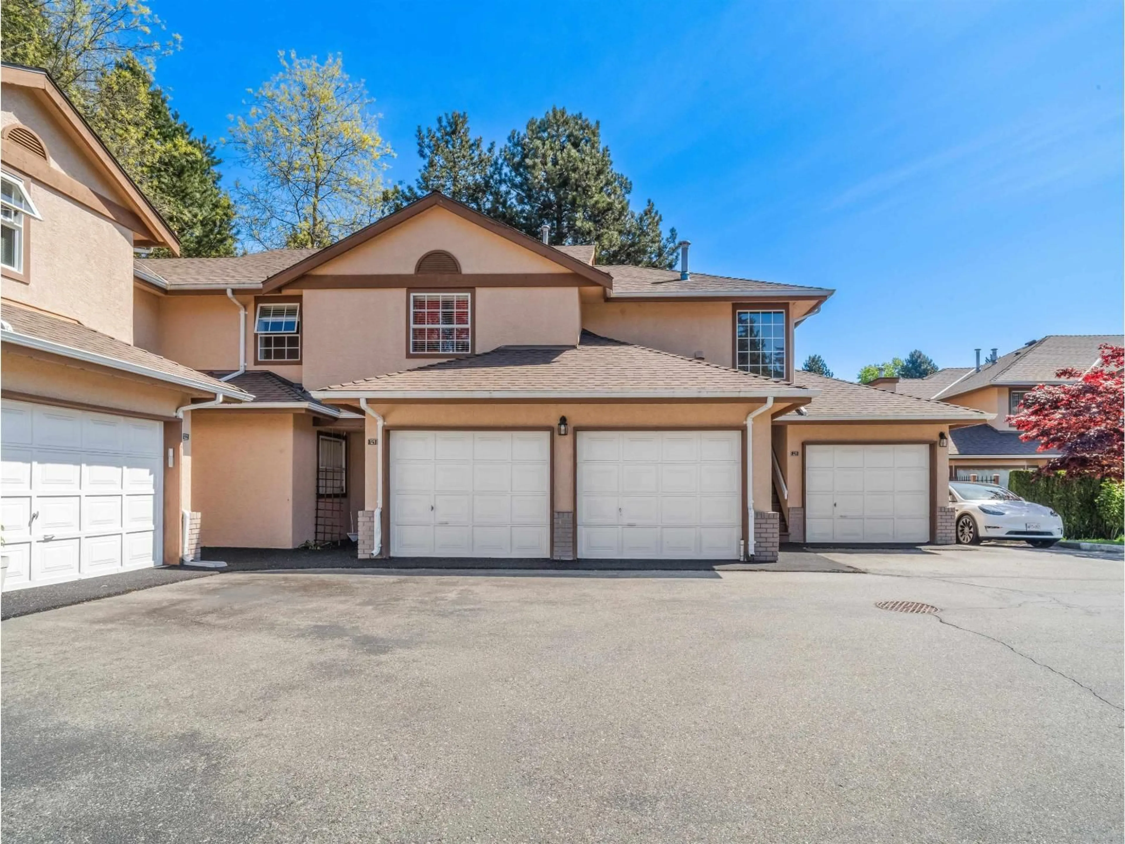 Unknown for 221 - 14861 98 AVENUE, Surrey British Columbia V3R0A2