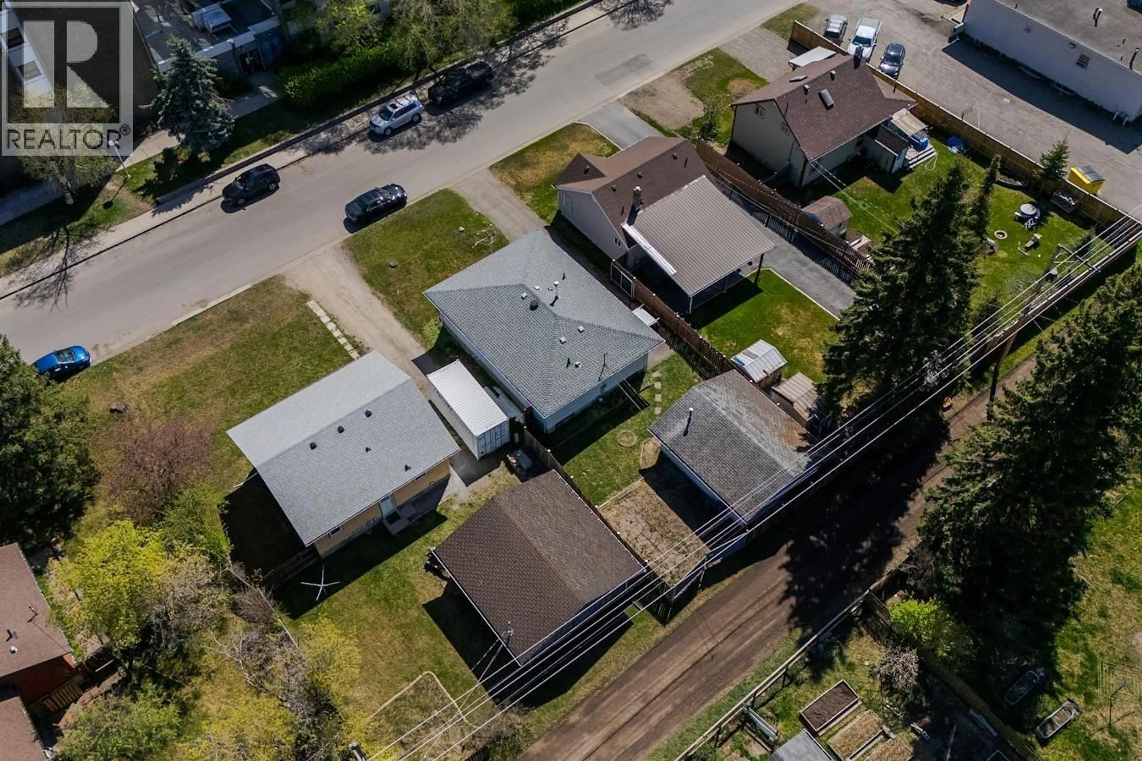 A pic from outside/outdoor area/front of a property/back of a property/a pic from drone, street for 667 ALWARD STREET, Prince George British Columbia V2M2E6