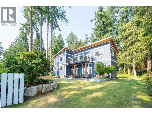 1590 OCEAN BEACH, Gibsons
