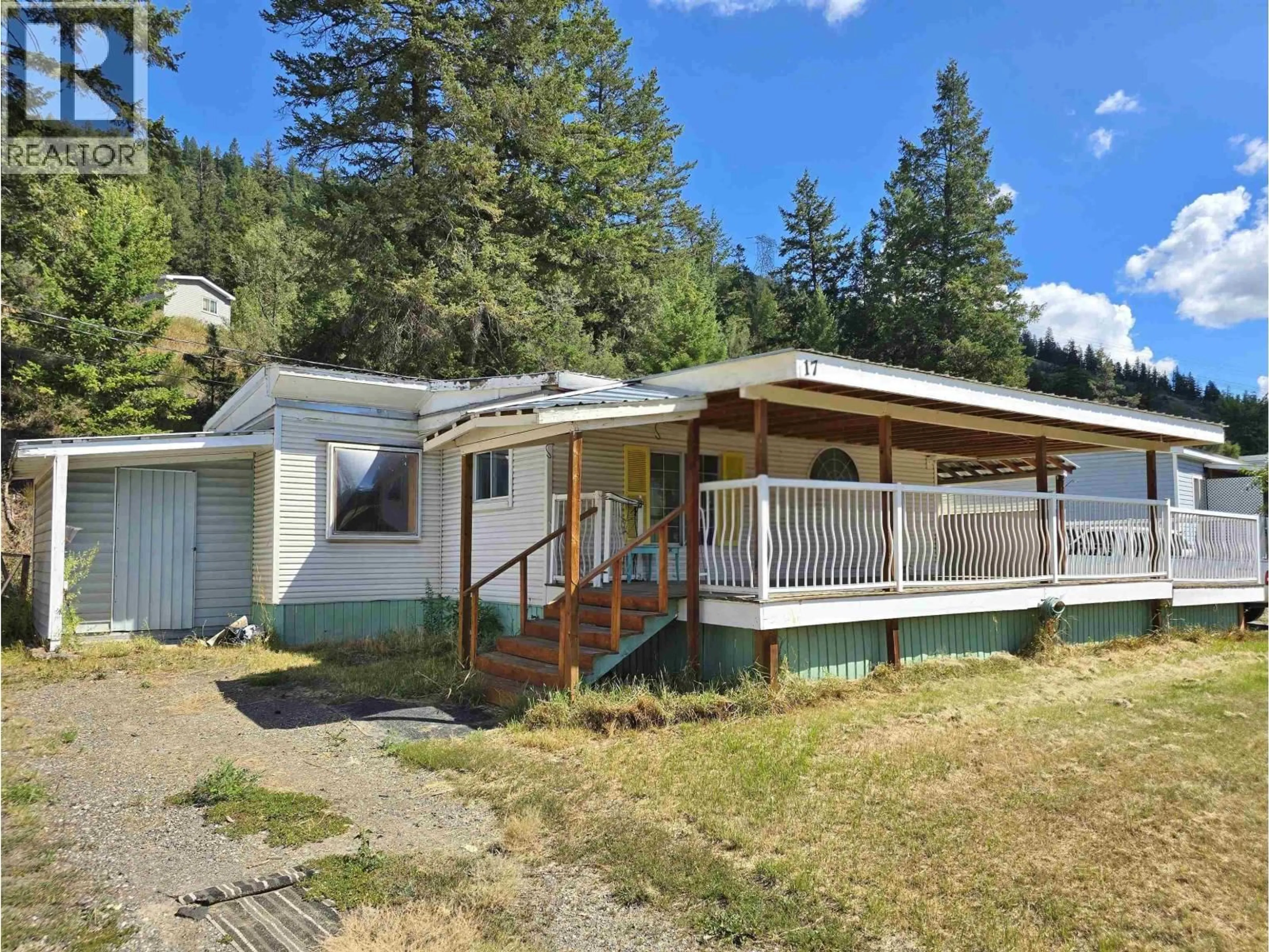 Home with vinyl exterior material, unknown for 17 - 560 SODA CREEK ROAD, Williams Lake British Columbia V2G5E7