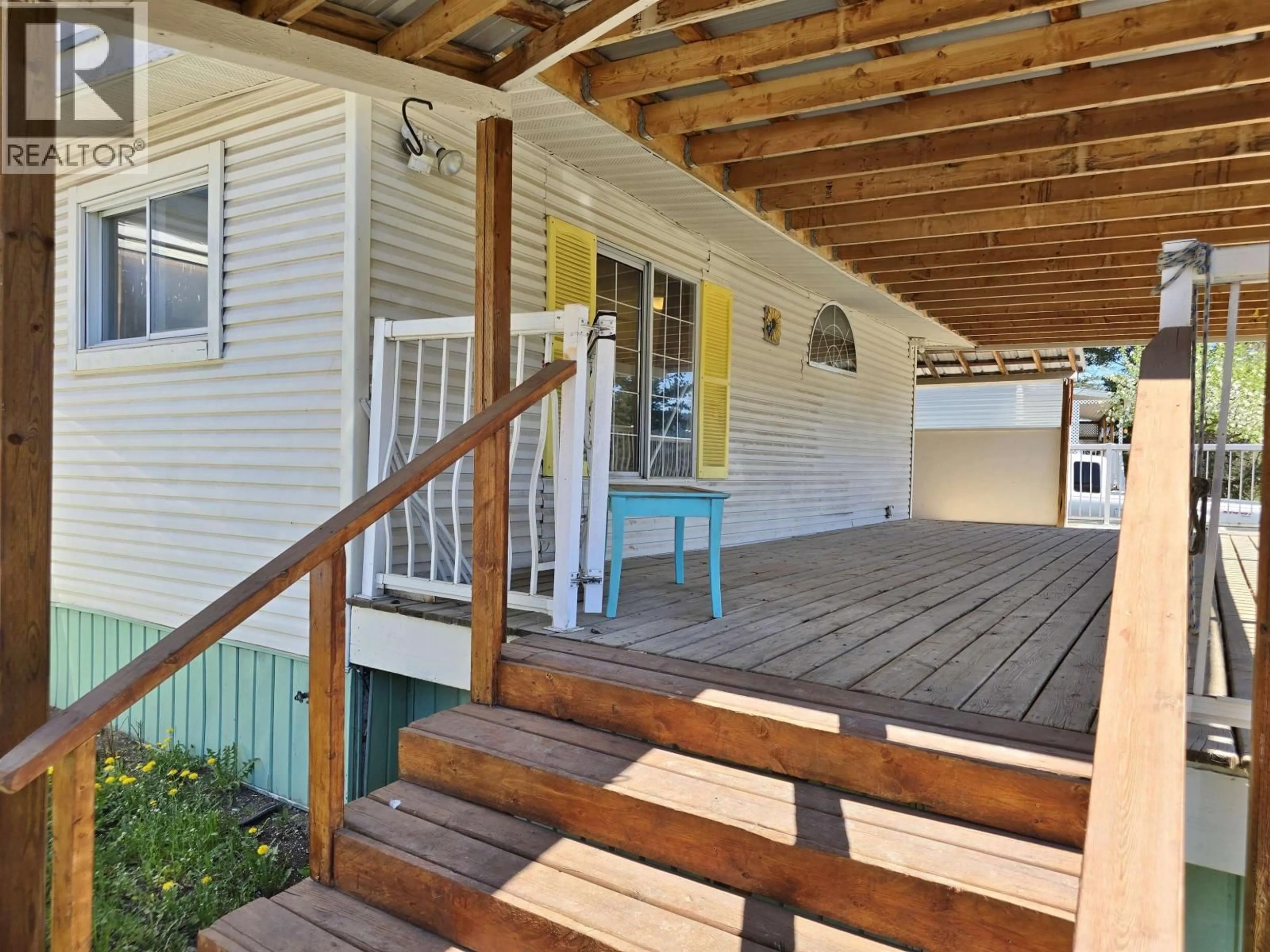 Patio, street for 17 - 560 SODA CREEK ROAD, Williams Lake British Columbia V2G5E7