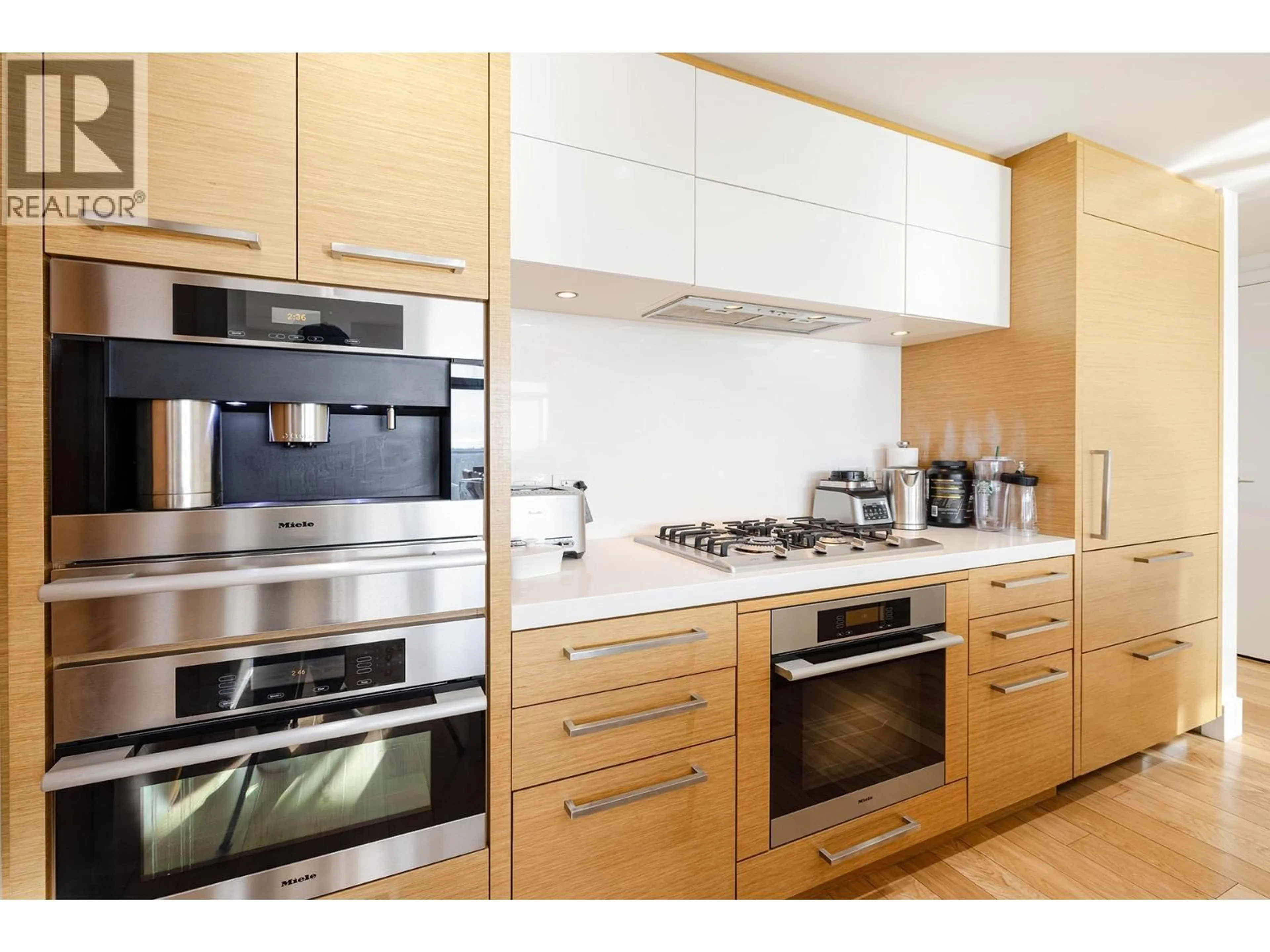 Standard kitchen, wood/laminate floor for 3001 - 667 HOWE STREET, Vancouver British Columbia V6C0B5