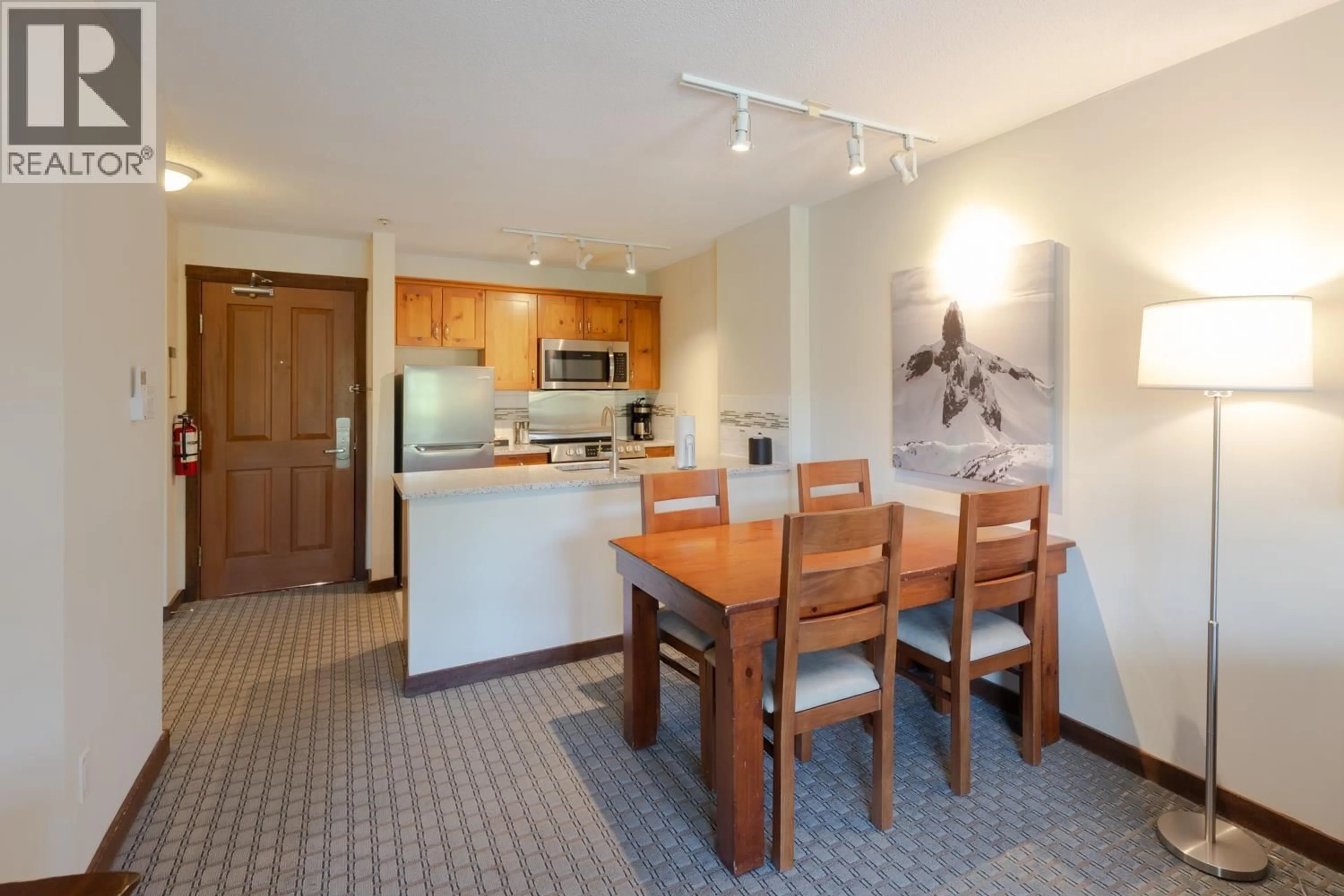Standard kitchen, unknown for 431 - 4899 PAINTED CLIFF ROAD, Whistler British Columbia V8E1E2
