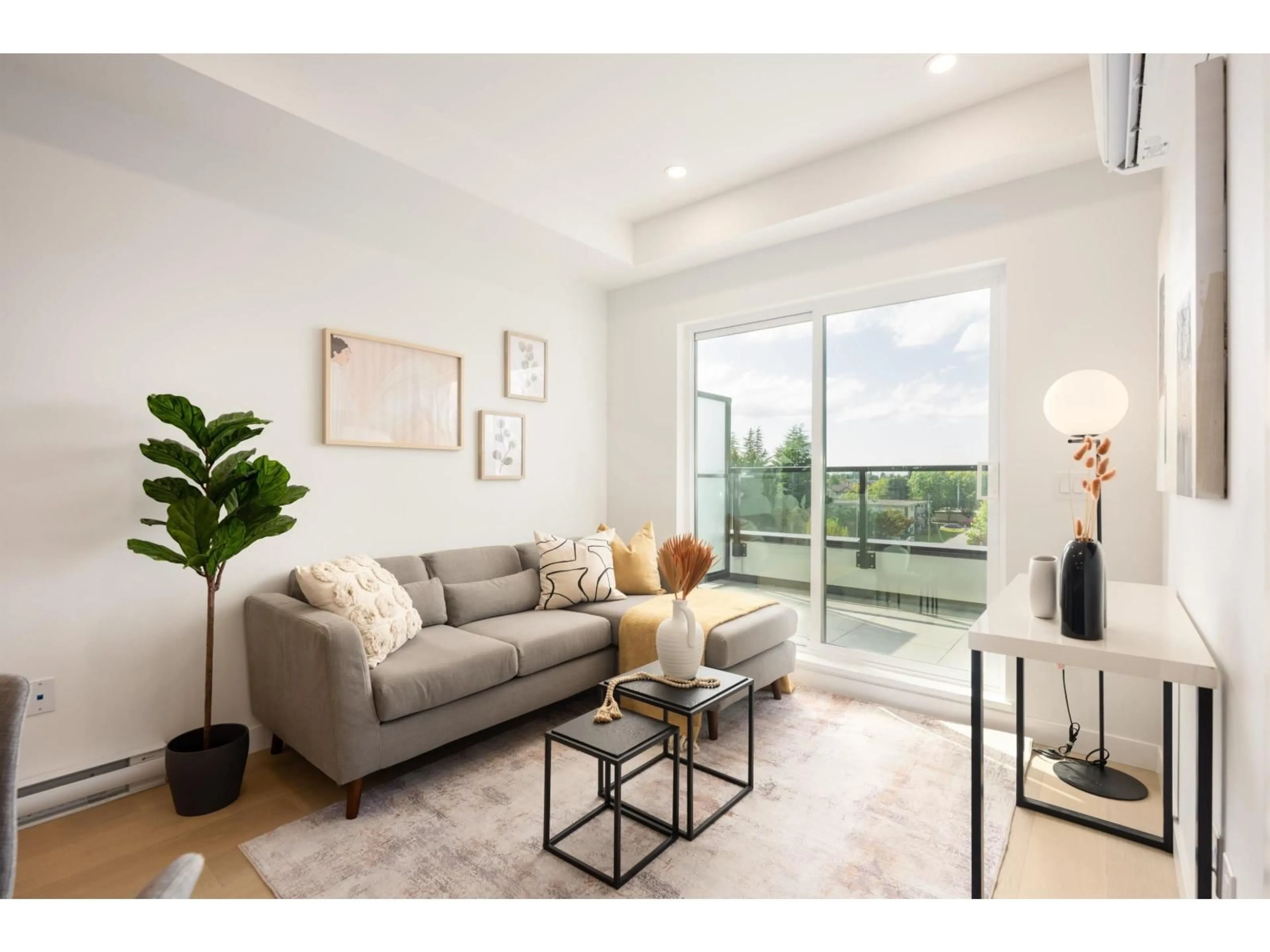 Living room with furniture, unknown for 301 - 5398 207 STREET, Surrey British Columbia V3A2G1