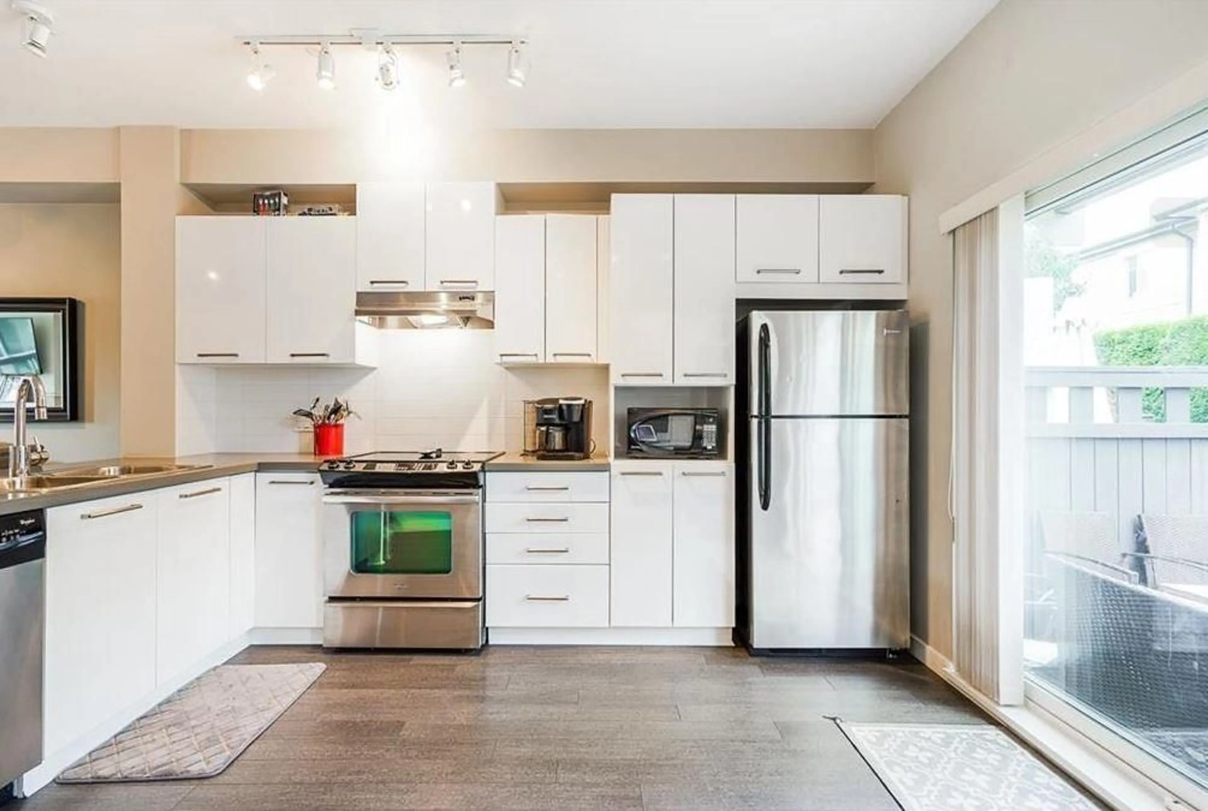 Open concept kitchen, unknown for 145 - 7938 209 STREET, Langley British Columbia V2Y0K1