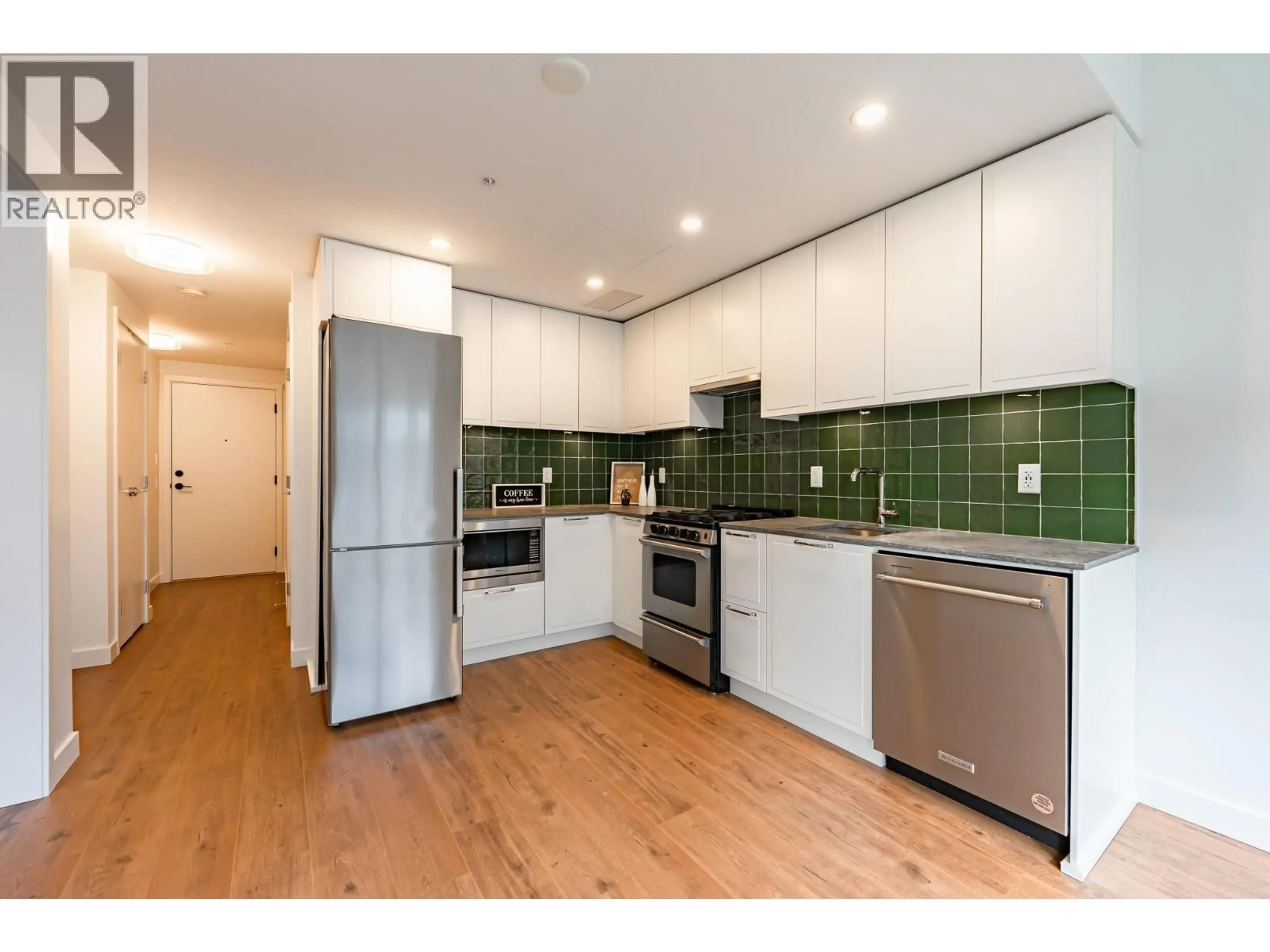 Standard kitchen, unknown for 402 - 648 LEA AVENUE, Coquitlam British Columbia V3J0P1
