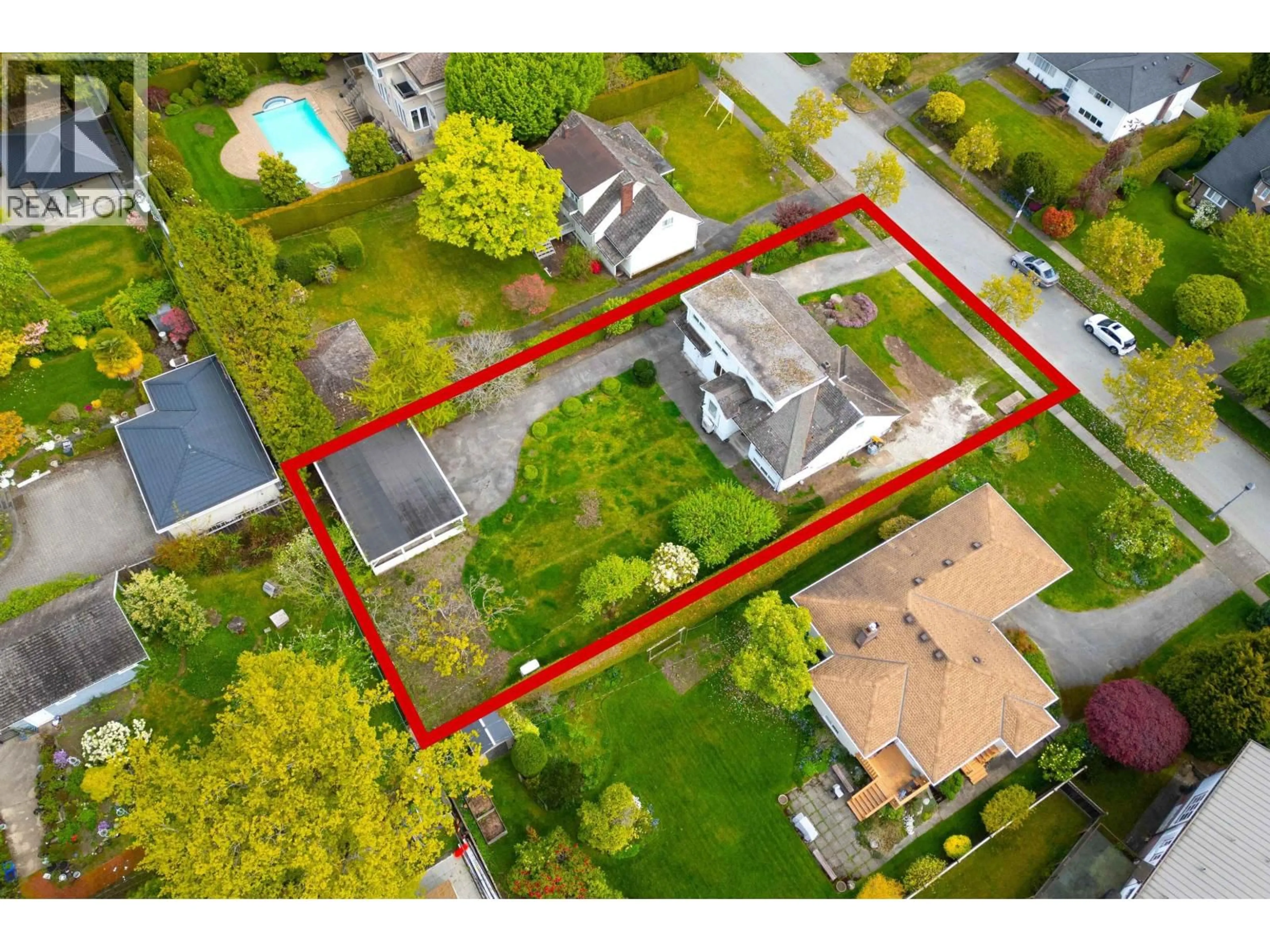 A pic from outside/outdoor area/front of a property/back of a property/a pic from drone, street for 1871 ALLISON ROAD, Vancouver British Columbia V6T1T1