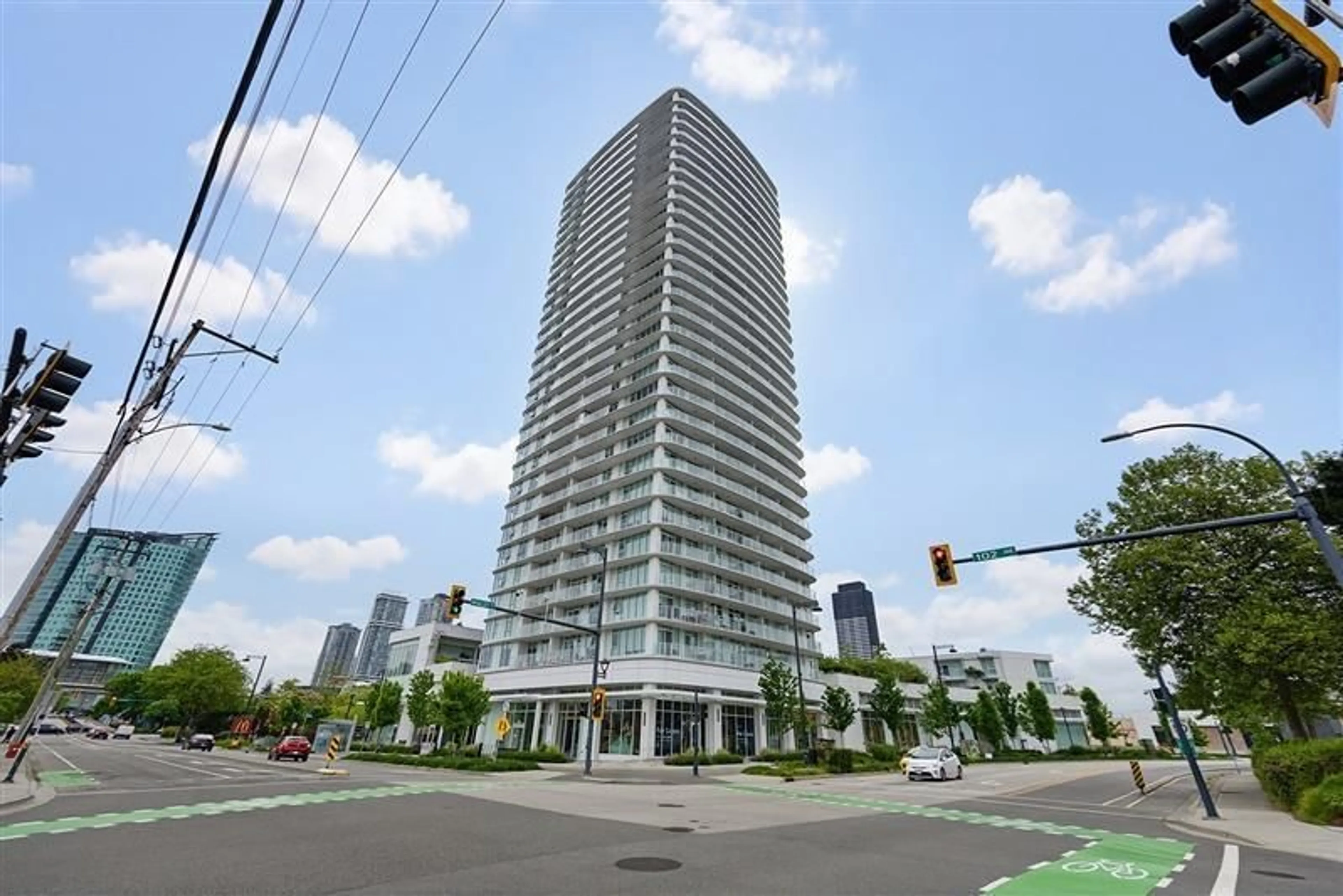Indoor foyer for 509 - 13685 102 STREET, Surrey British Columbia V3T0S2