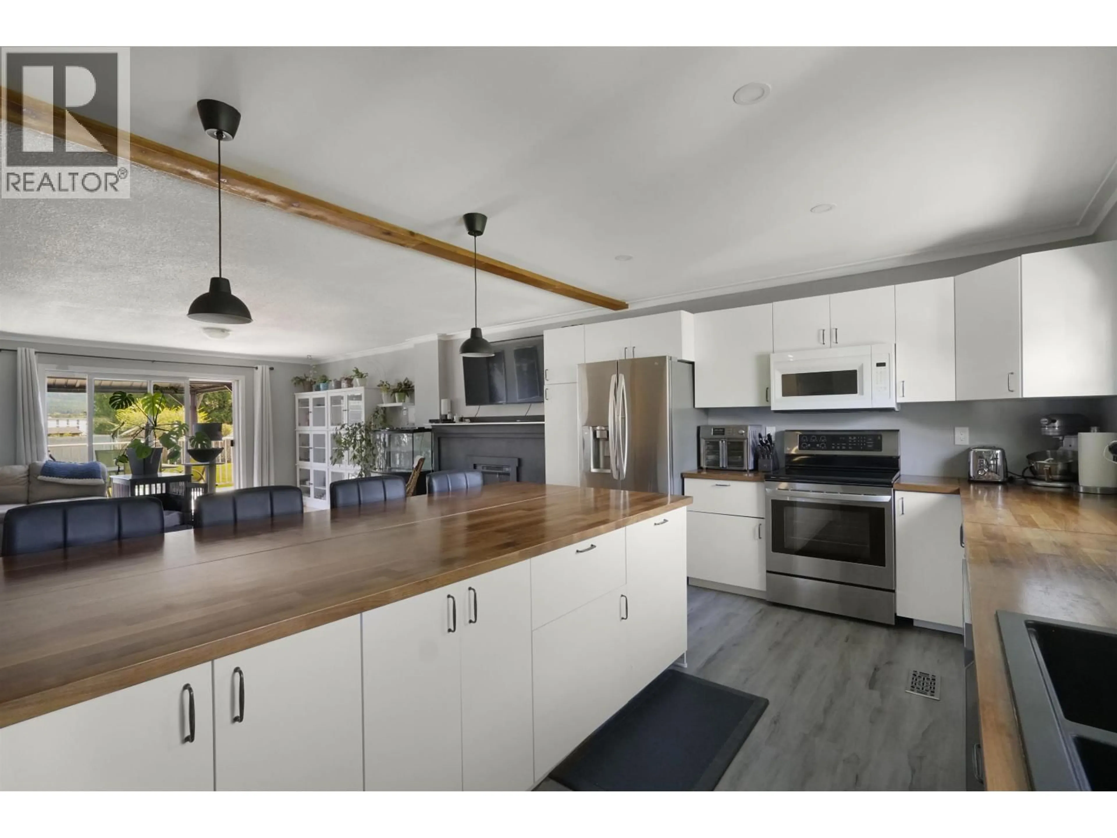 Open concept kitchen, unknown for 33 WOHLER STREET, Kitimat British Columbia V8C1H7
