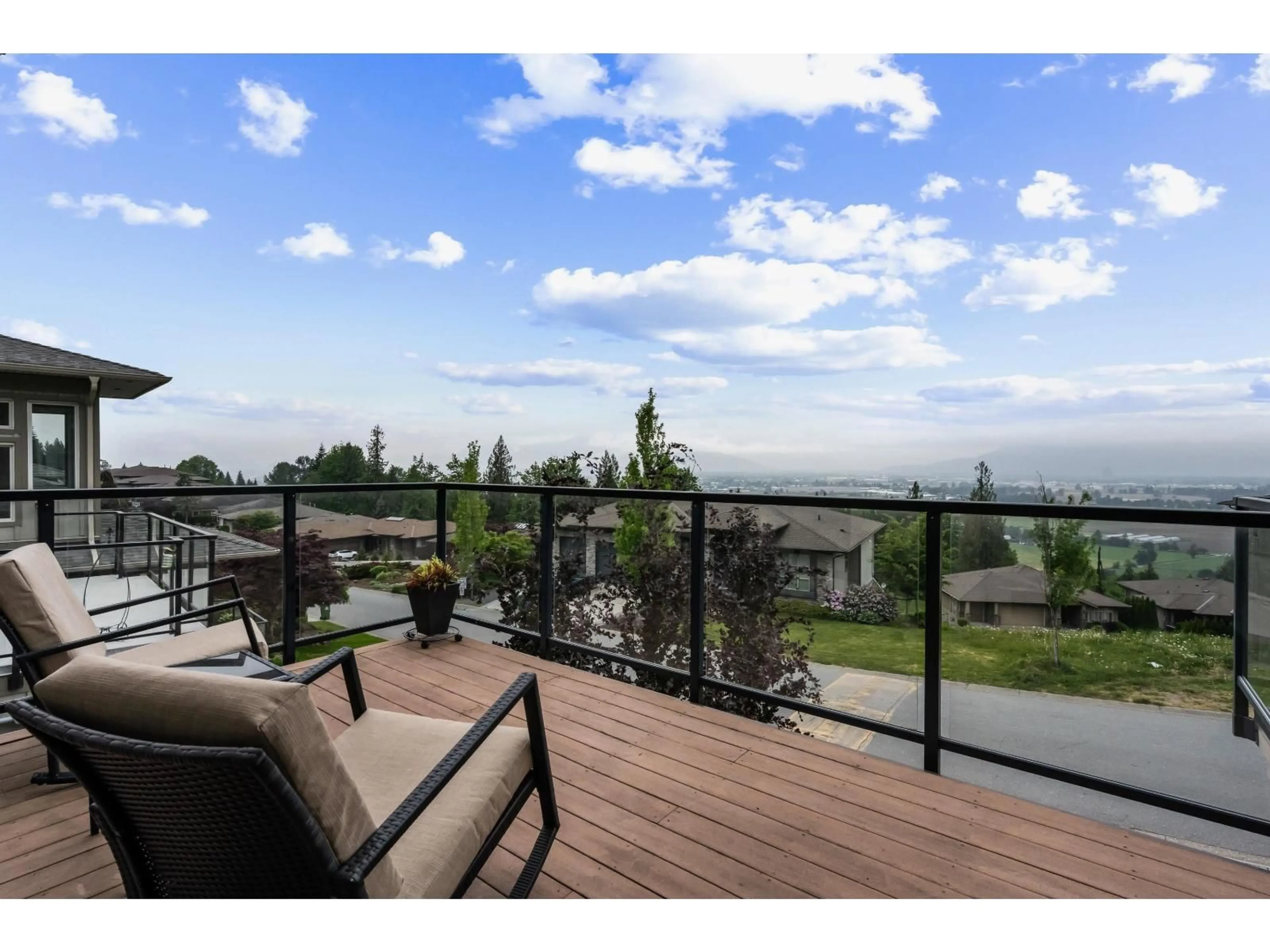 Patio, water/lake/river/ocean view for 152 - 51075 FALLS COURT, Chilliwack British Columbia V4Z1K7