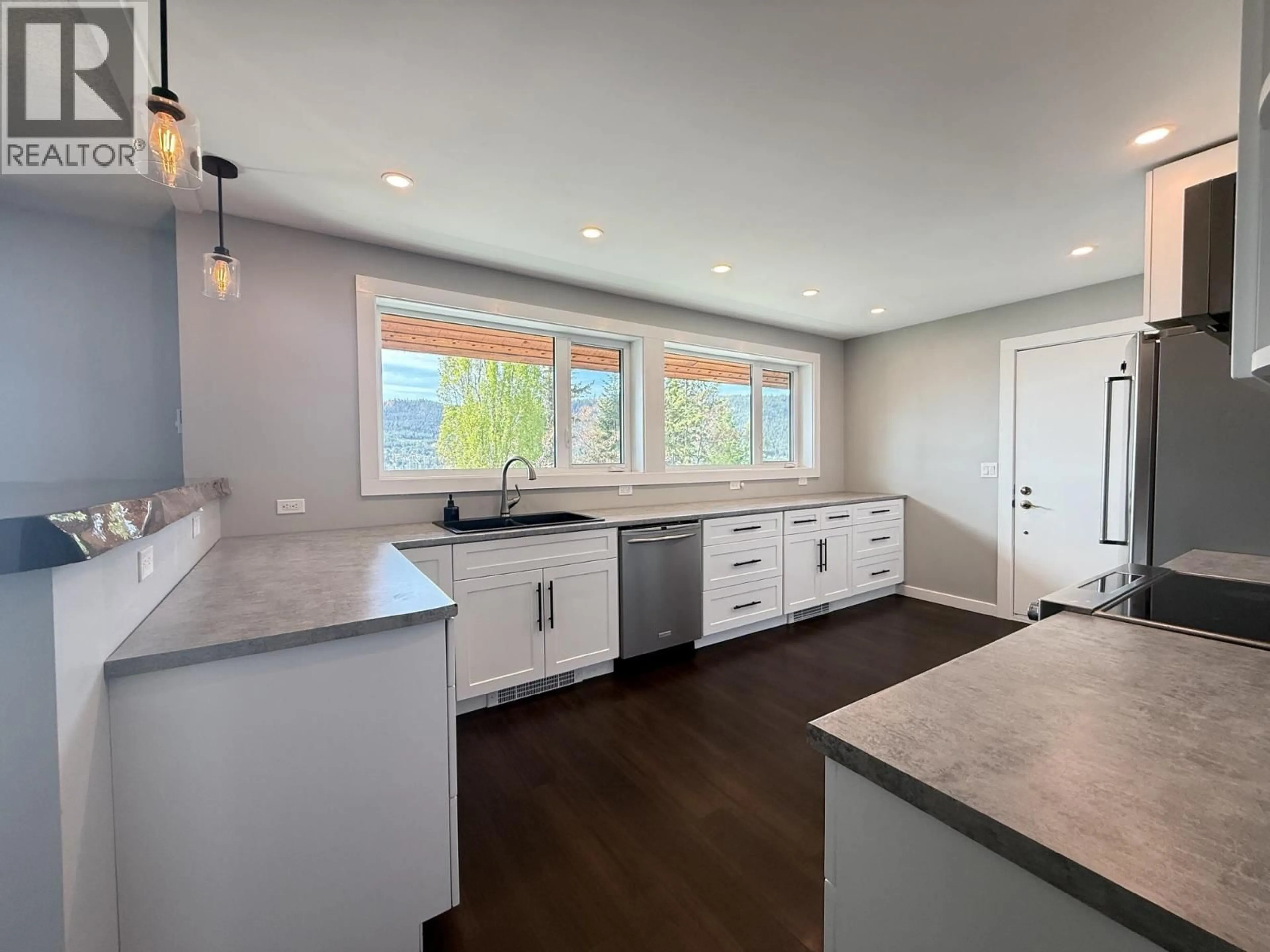Open concept kitchen, unknown for 2412 BELLEVUE DRIVE, Williams Lake British Columbia V2G5H2