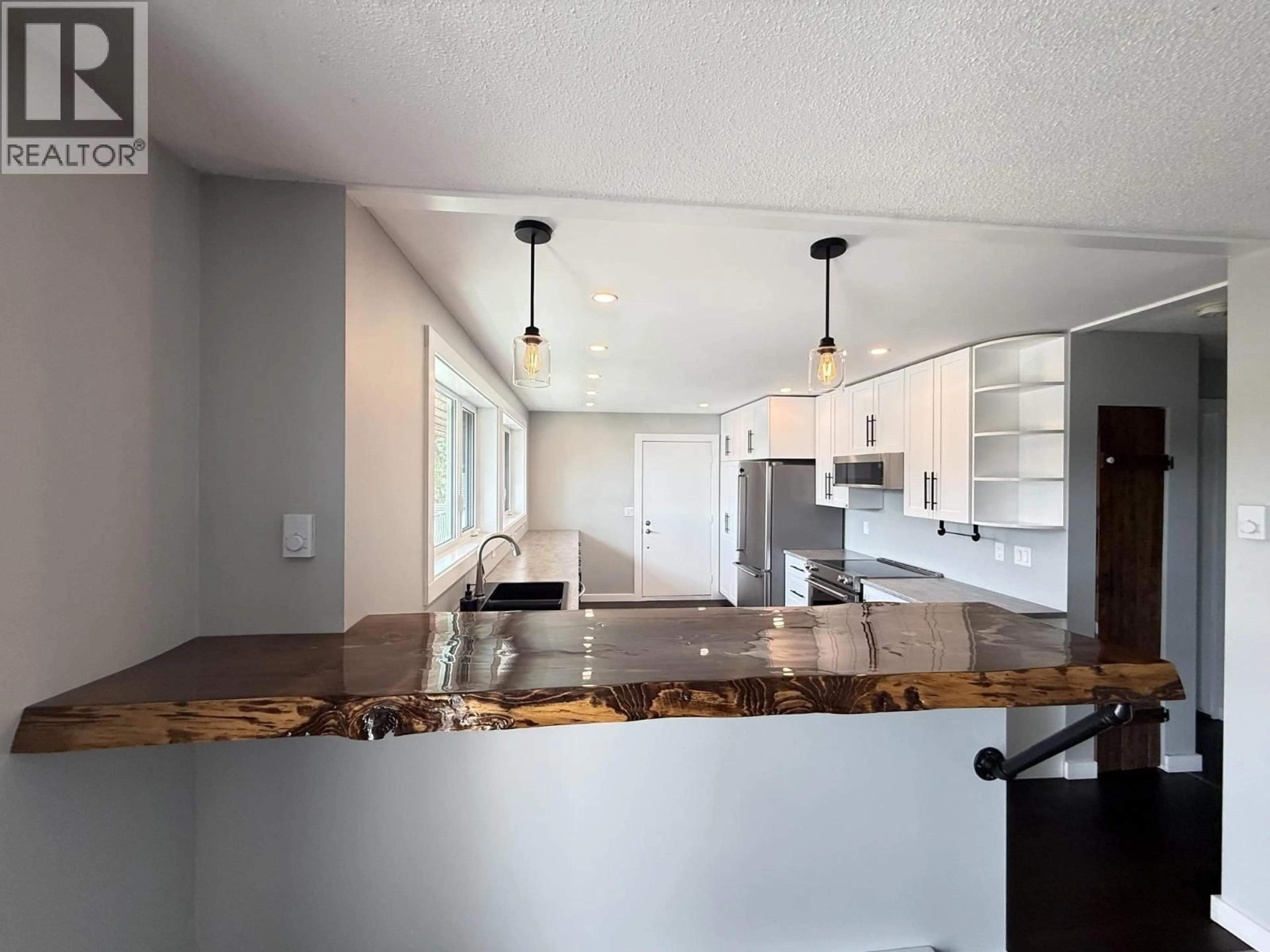 Open concept kitchen, unknown for 2412 BELLEVUE DRIVE, Williams Lake British Columbia V2G5H2
