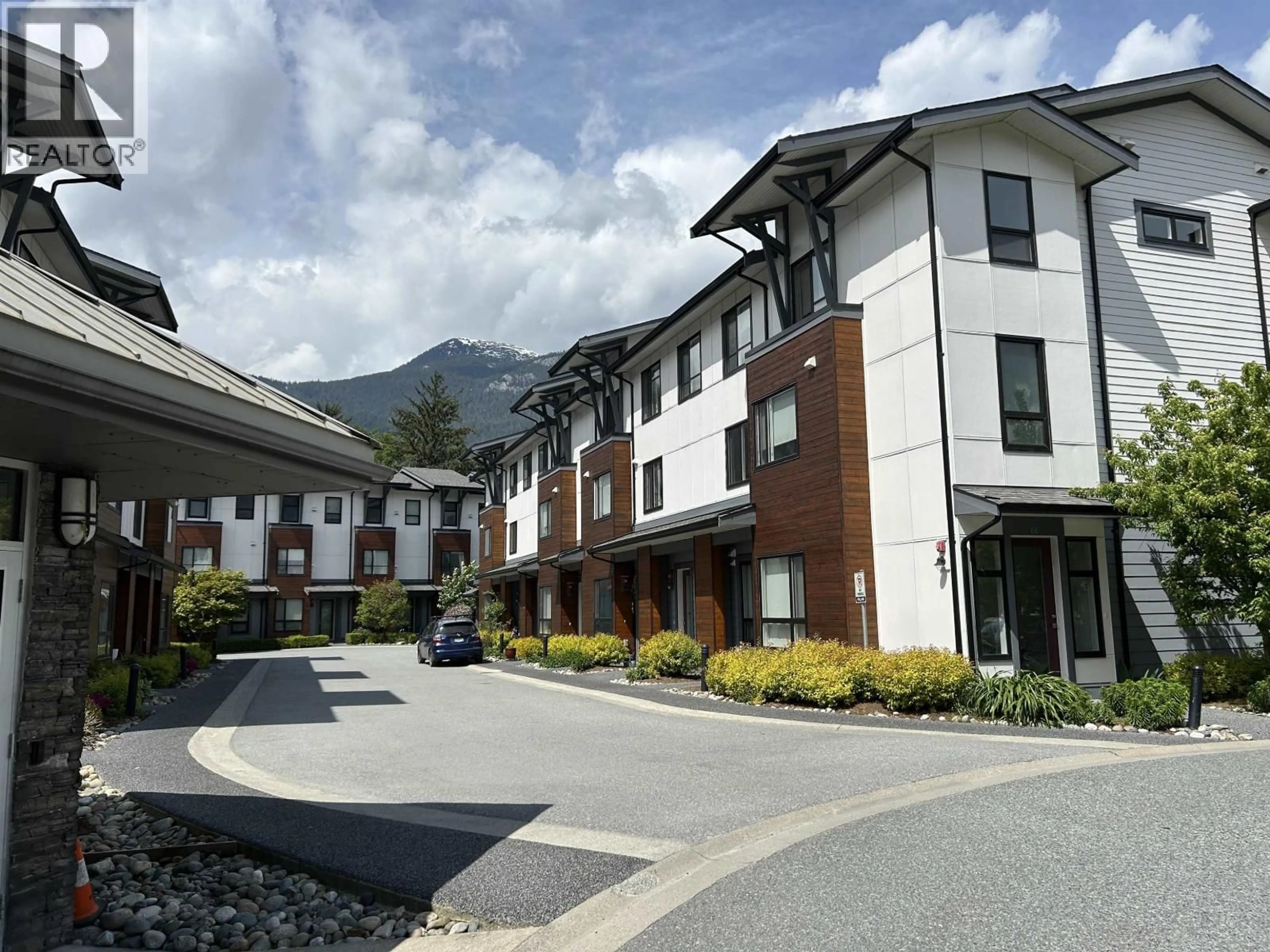 A pic from outside/outdoor area/front of a property/back of a property/a pic from drone, mountain view for 64 - 1188 MAIN STREET, Squamish British Columbia V8B0Z3