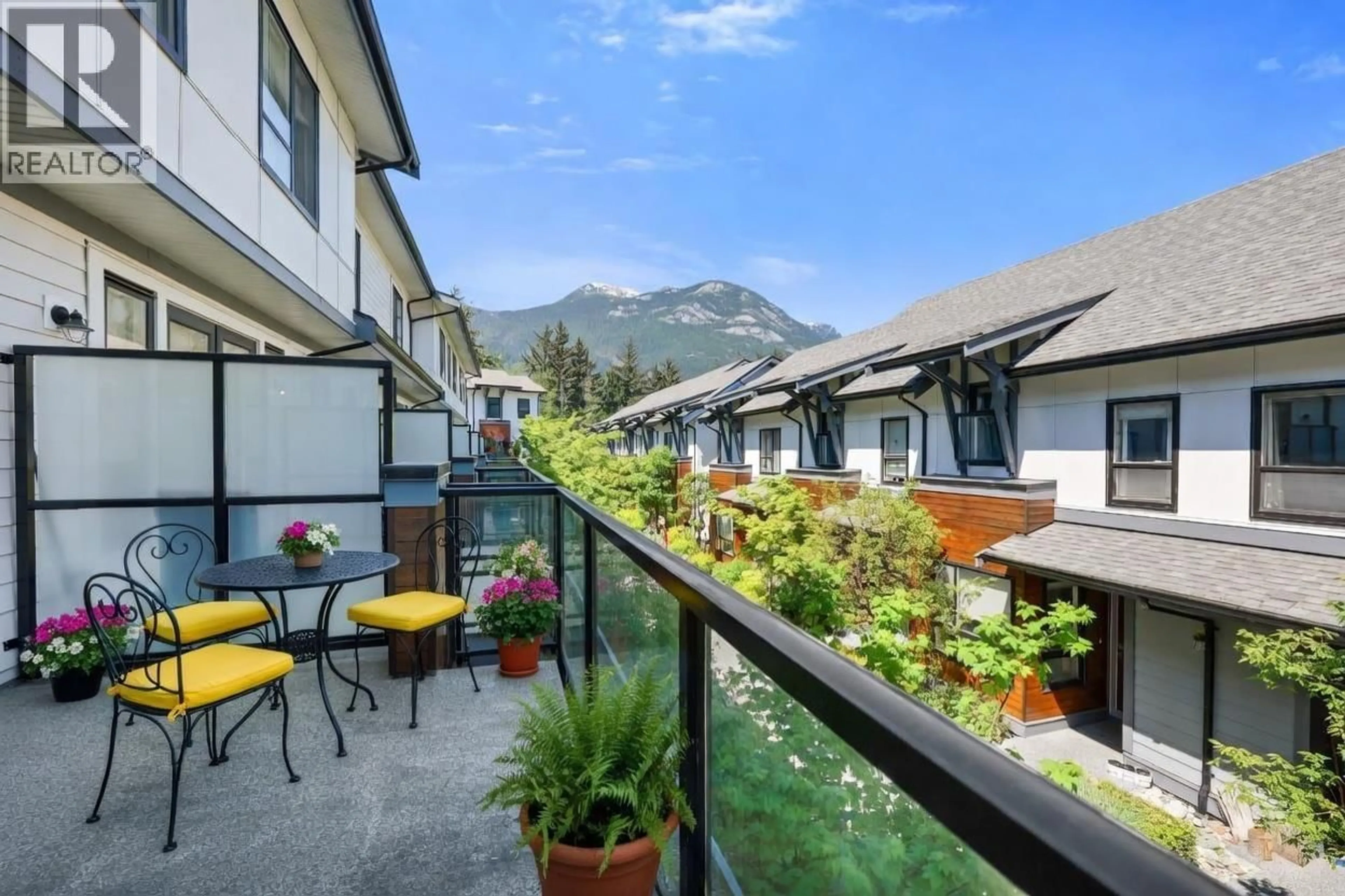 Patio, mountain view for 64 - 1188 MAIN STREET, Squamish British Columbia V8B0Z3
