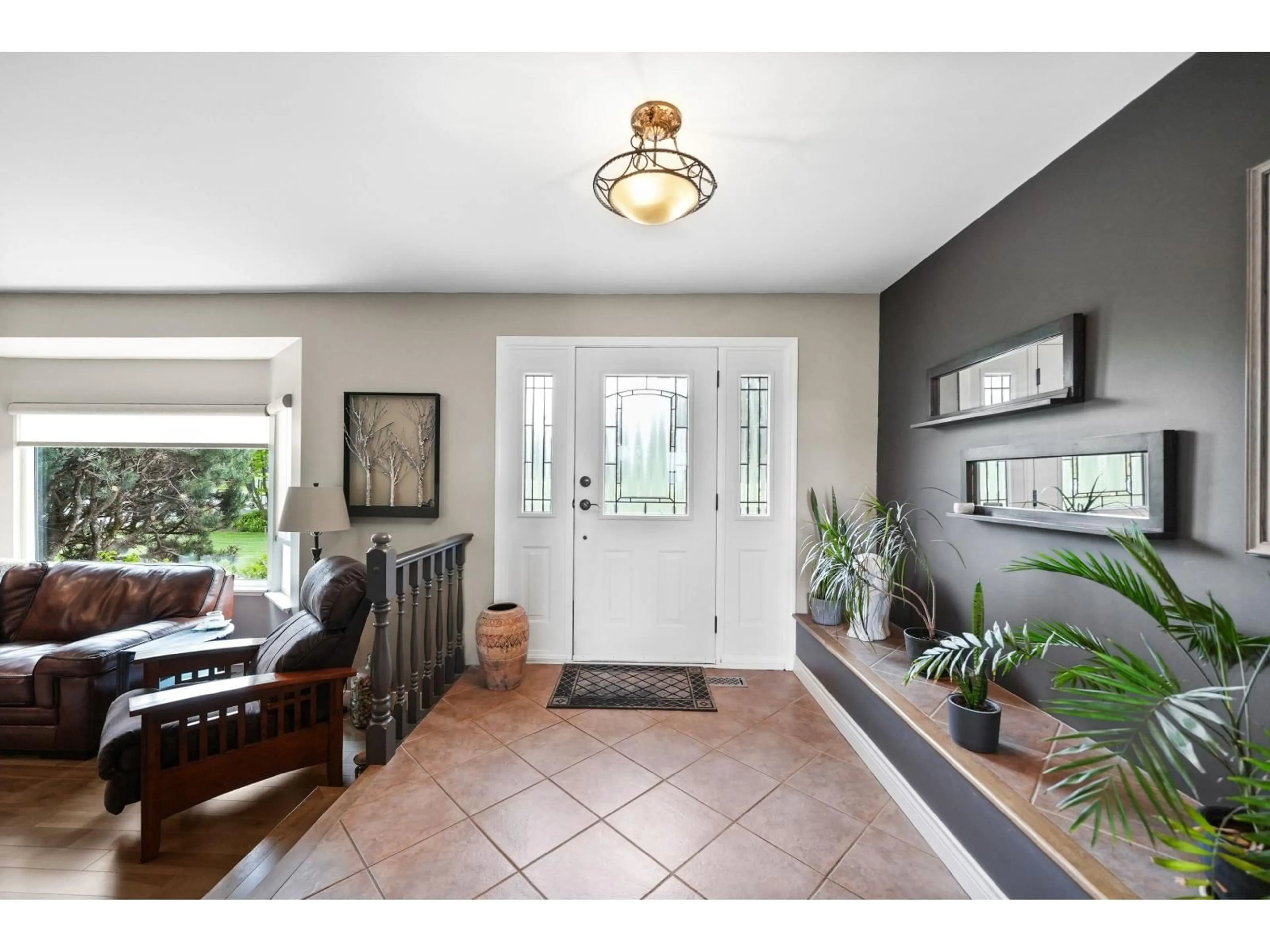 Indoor entryway for 21723 24 AVENUE, Langley British Columbia V2Z1P5