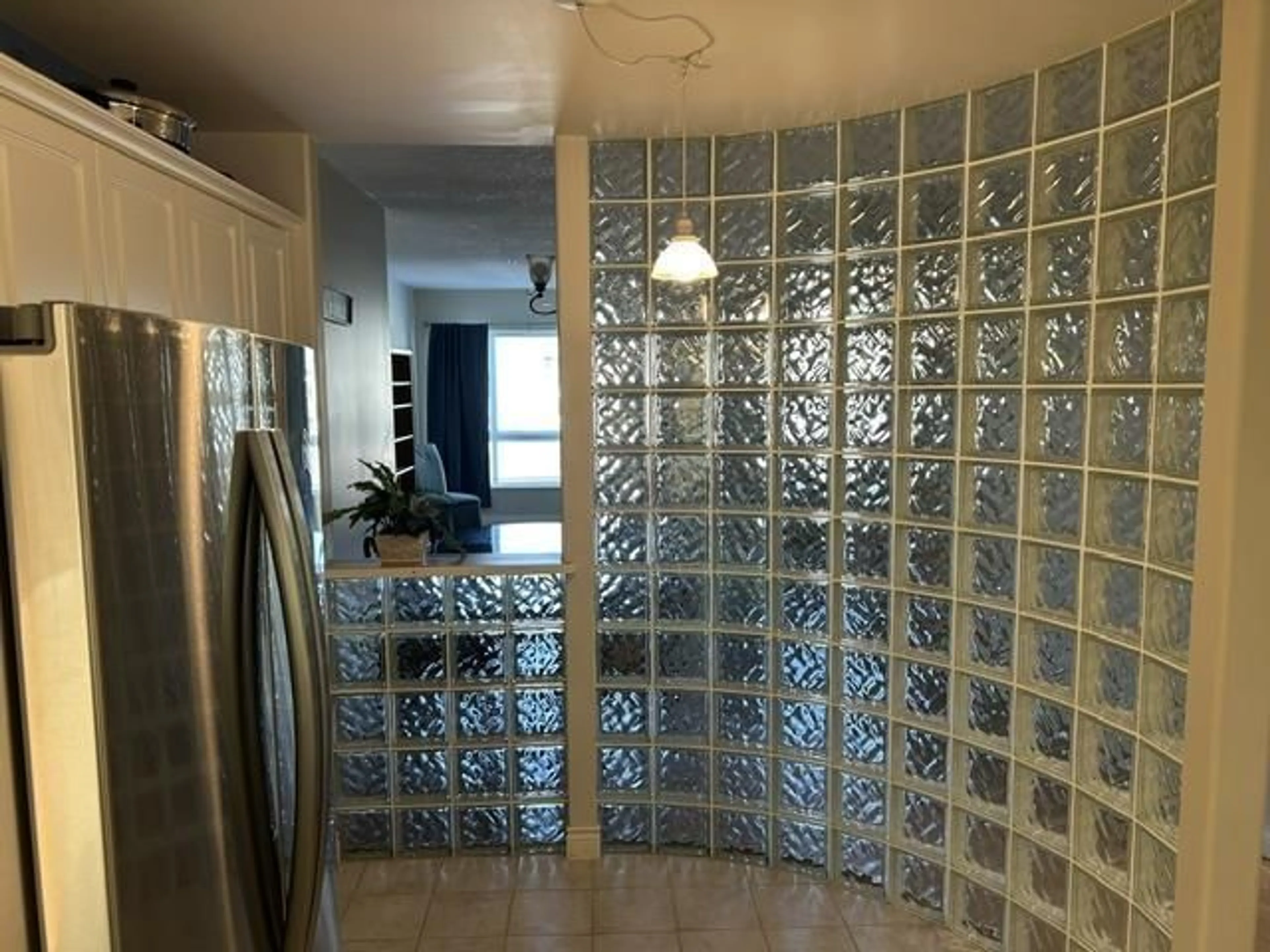 Indoor entryway for 203 - 45734 PATTEN AVENUE, Chilliwack British Columbia V2P1S1