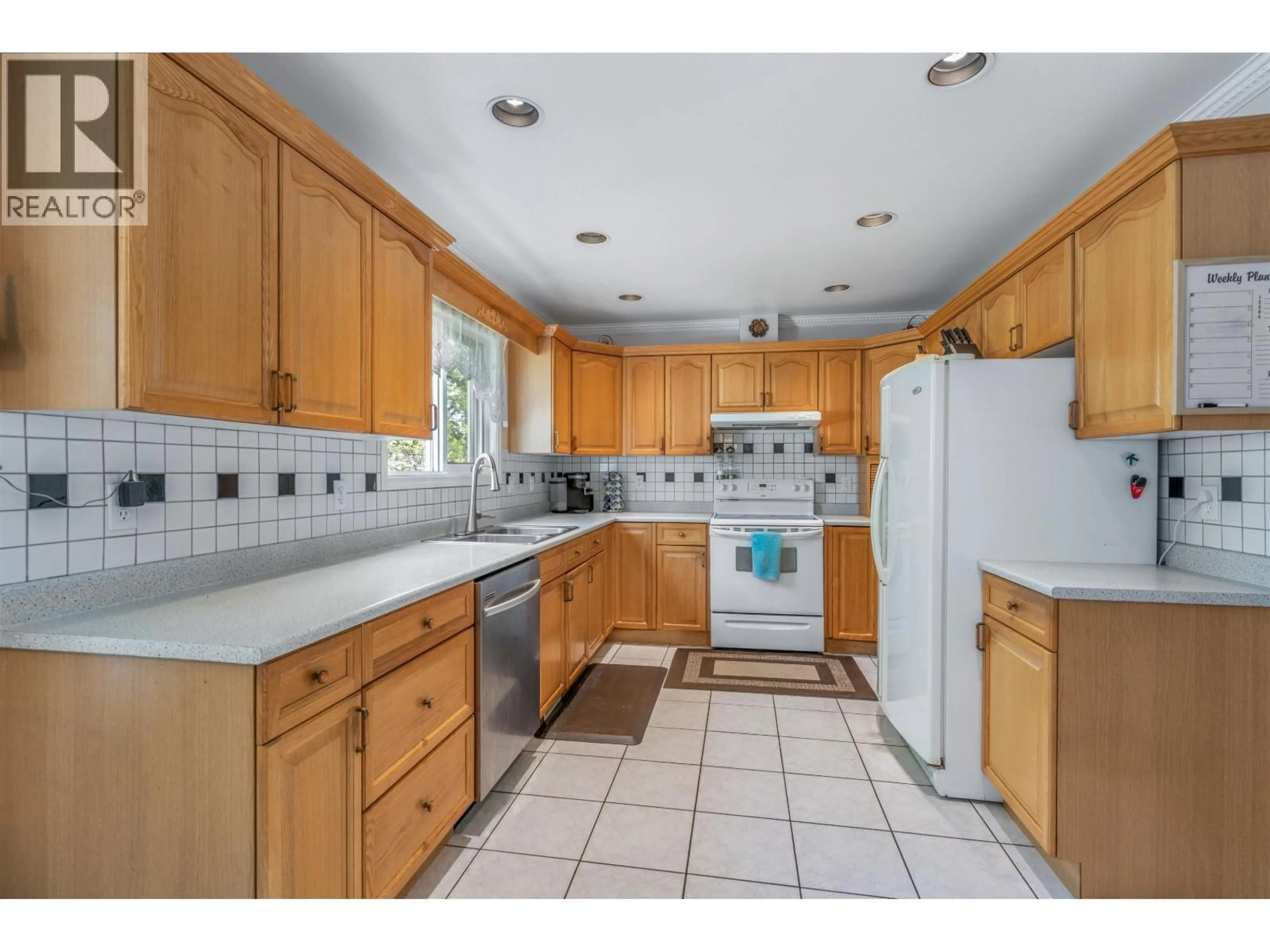 Standard kitchen, ceramic/tile floor for 4480 WHEELER ROAD, Prince George British Columbia V2N5H7