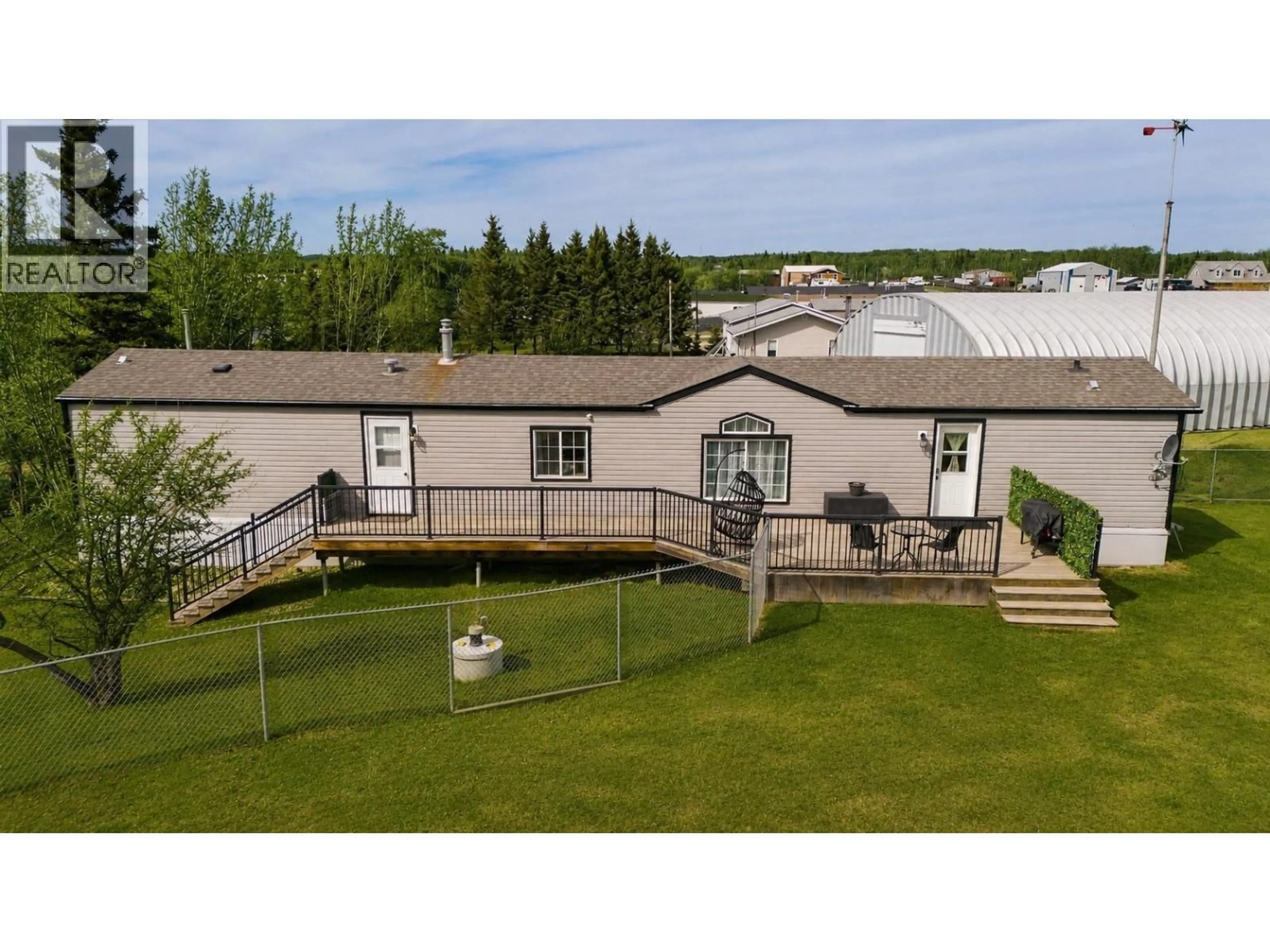 A pic from outside/outdoor area/front of a property/back of a property/a pic from drone, building for 7947 269 ROAD, Fort St. John British Columbia V1J1H0
