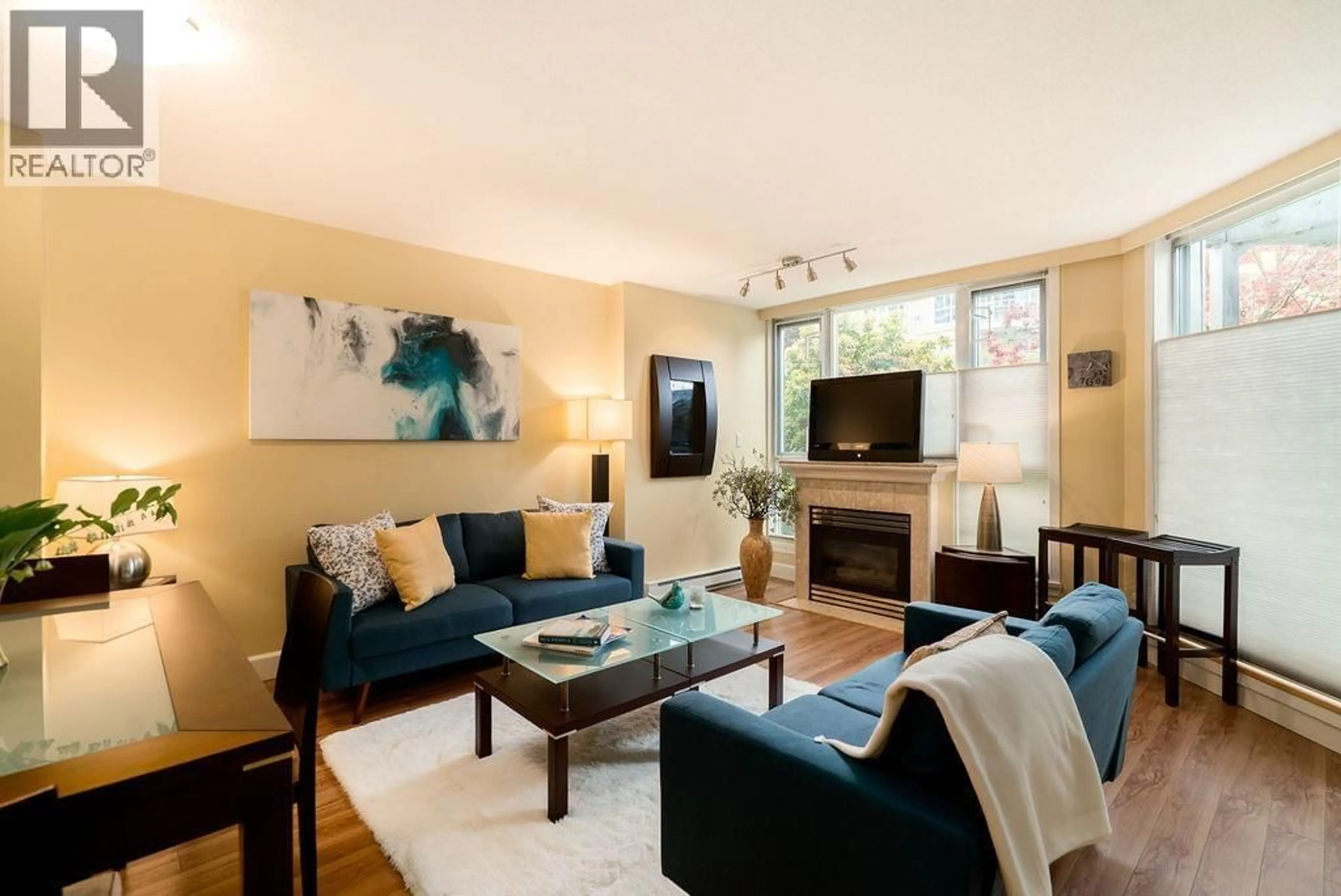Living room with furniture, unknown for 106 - 5860 DOVER CRESCENT, Richmond British Columbia V7C5S6