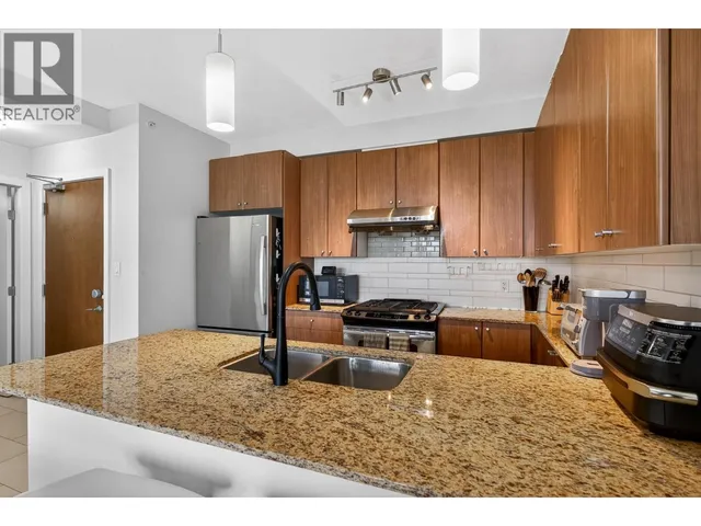 1401 - 280 ROSS DRIVE, New Westminster 3