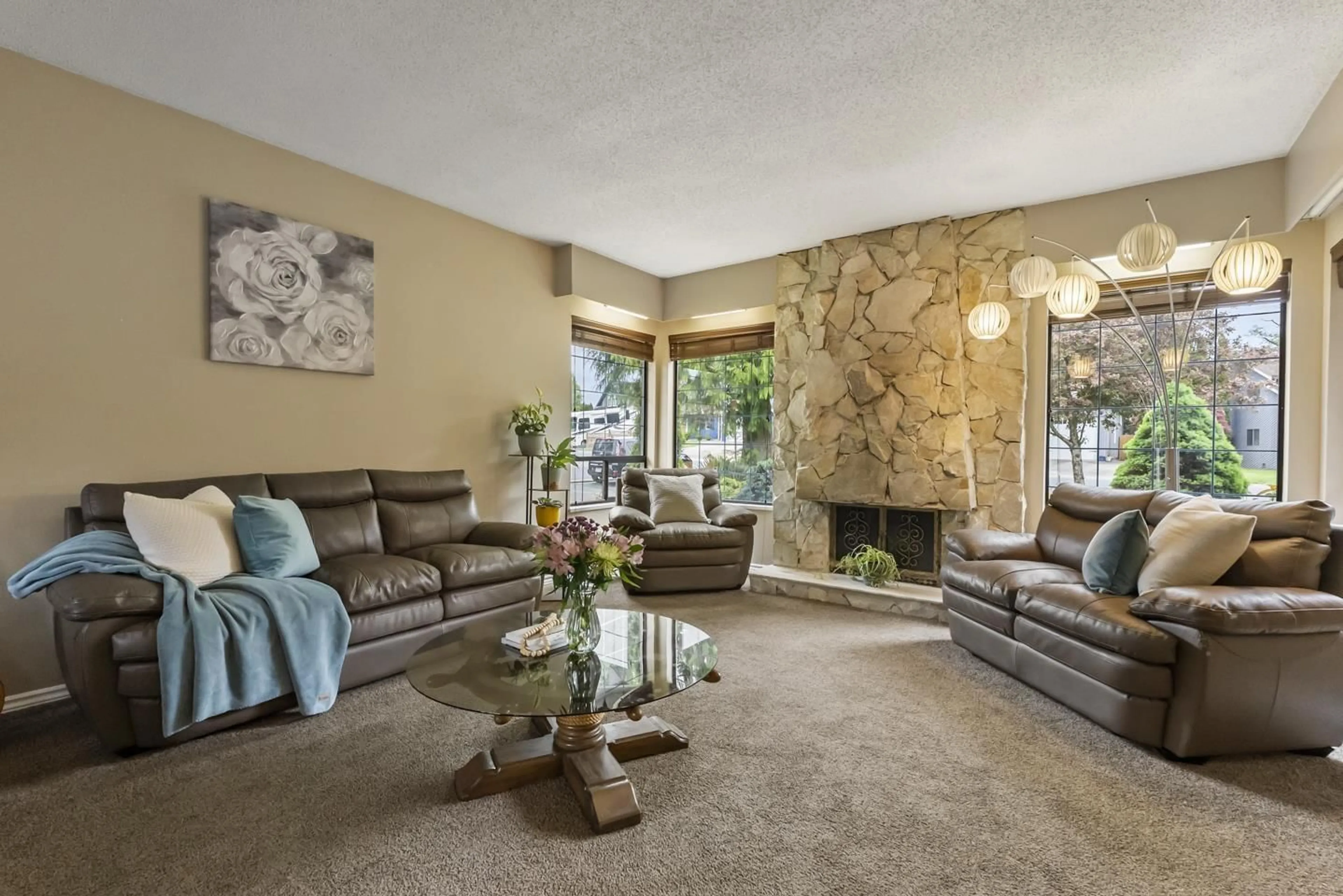 Living room with furniture, carpet floor for 6135 SUNWOOD DRIVE, Delta British Columbia V4E2X5