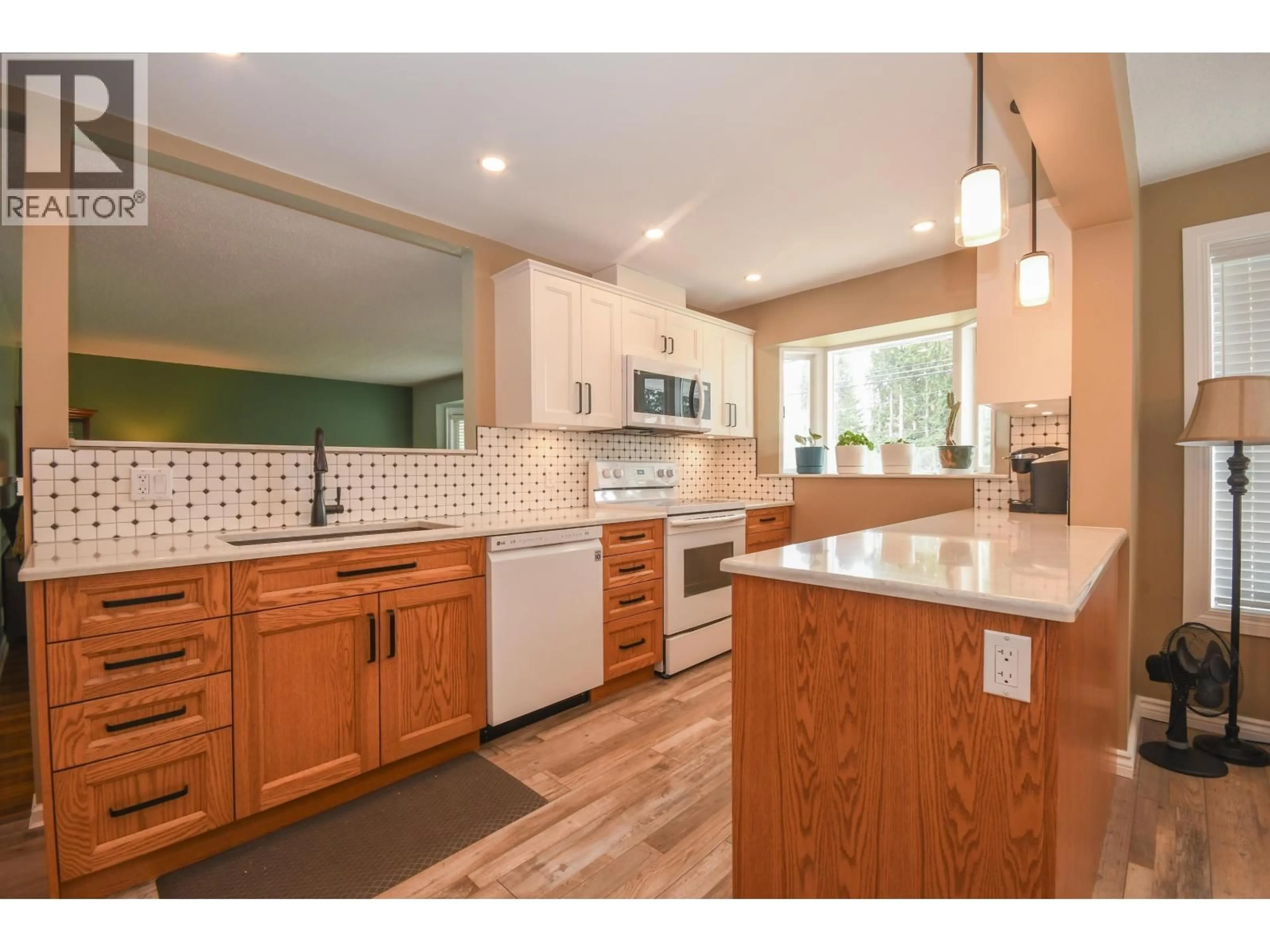 Open concept kitchen, unknown for 4090 WEISBROD ROAD, Prince George British Columbia V2K2S5
